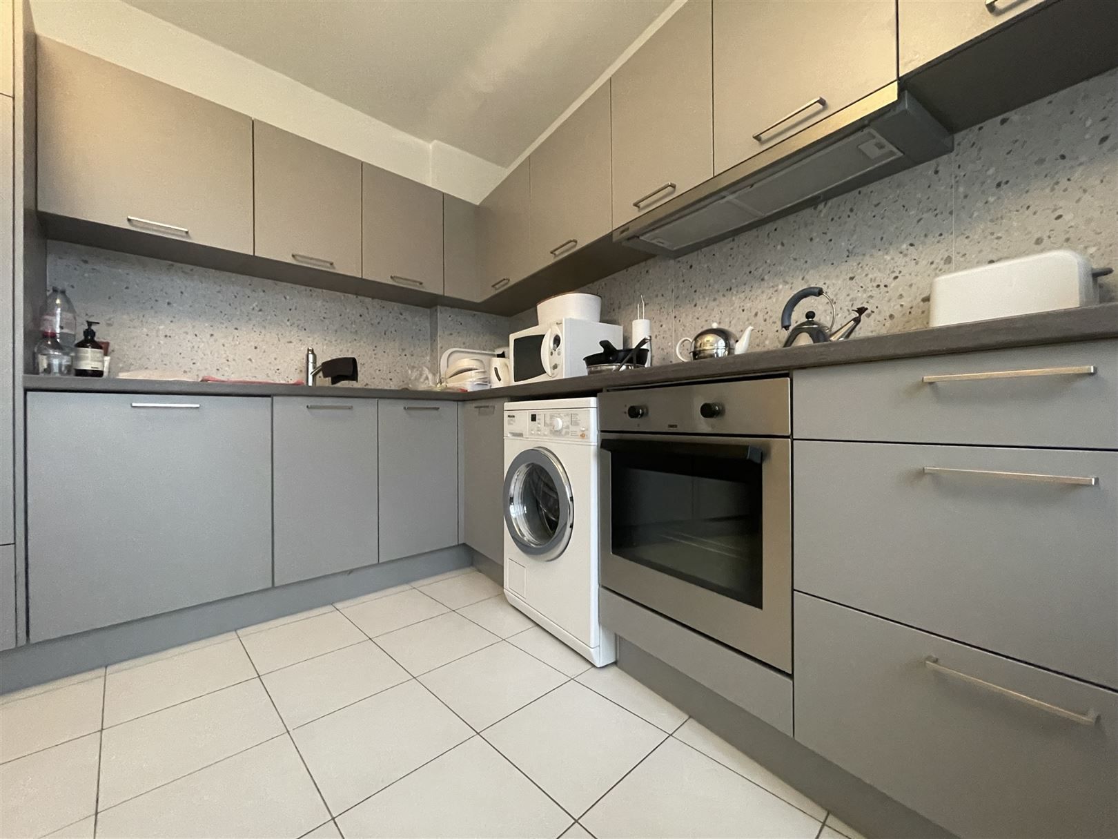 Ruim appartement met zicht op Grote Markt foto 8