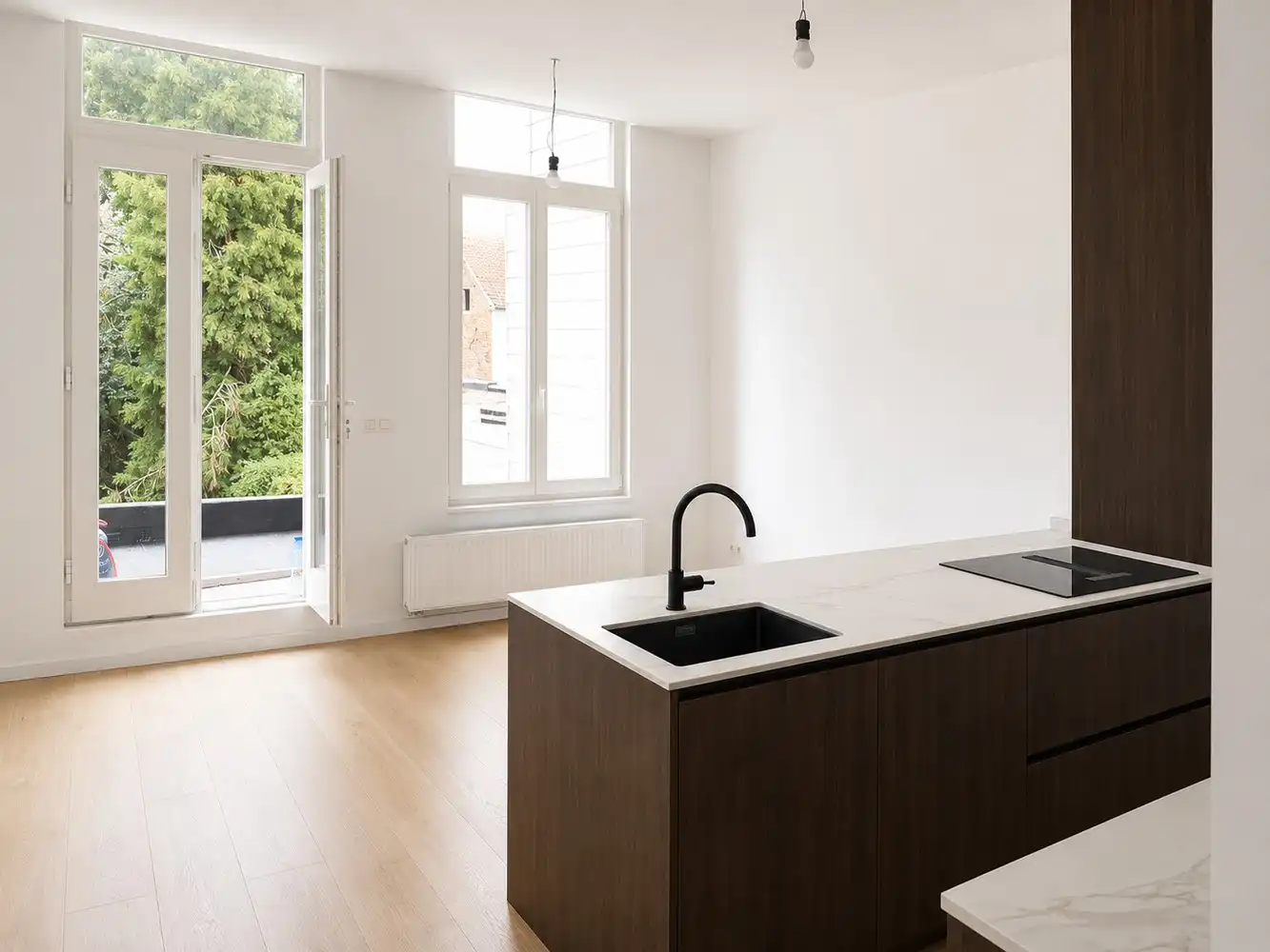Ruim gerenoveerd appartment Te Huur op toplocatie in centrum Lier foto {{pictureIndex}}