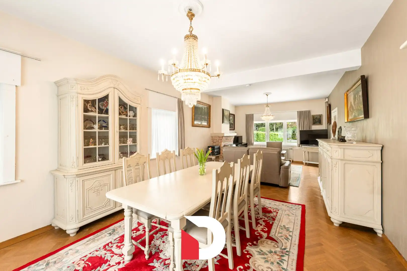 Modernistische villa met prachtige, zongerichte tuin gelegen te 'Kristus Koning'.  foto 4