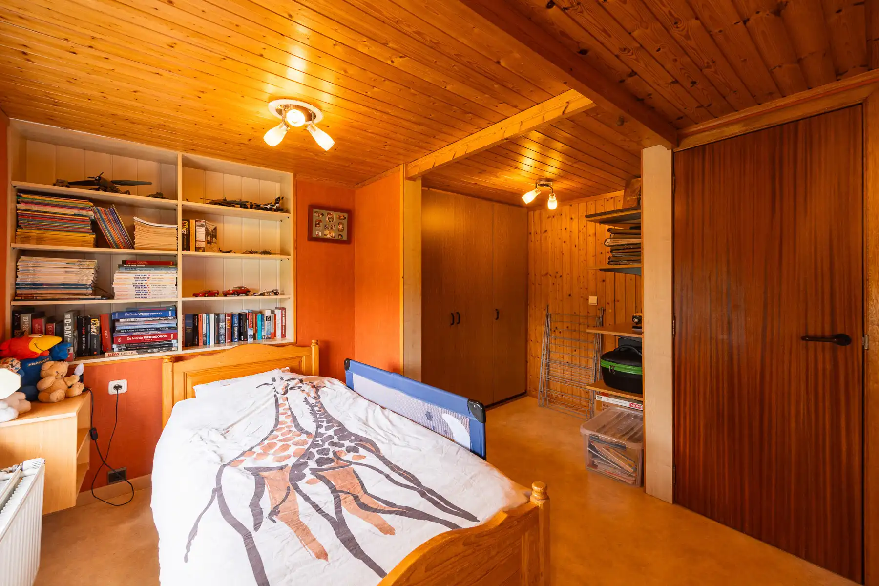 Charmante woning op uniek groen en rustig gelegen perceel foto 18
