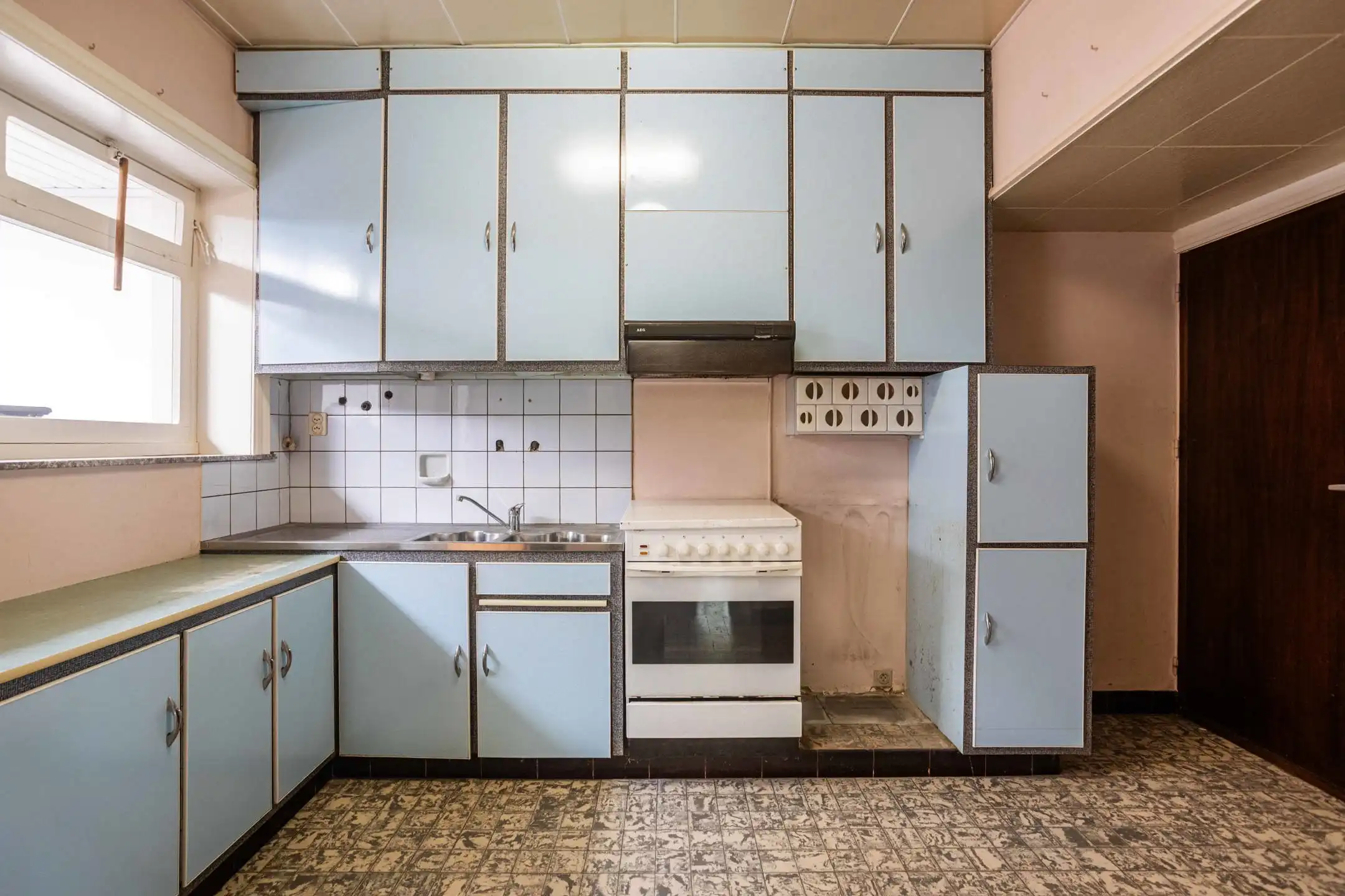 Gunstig gelegen halfopen bebouwing met garage. foto 7