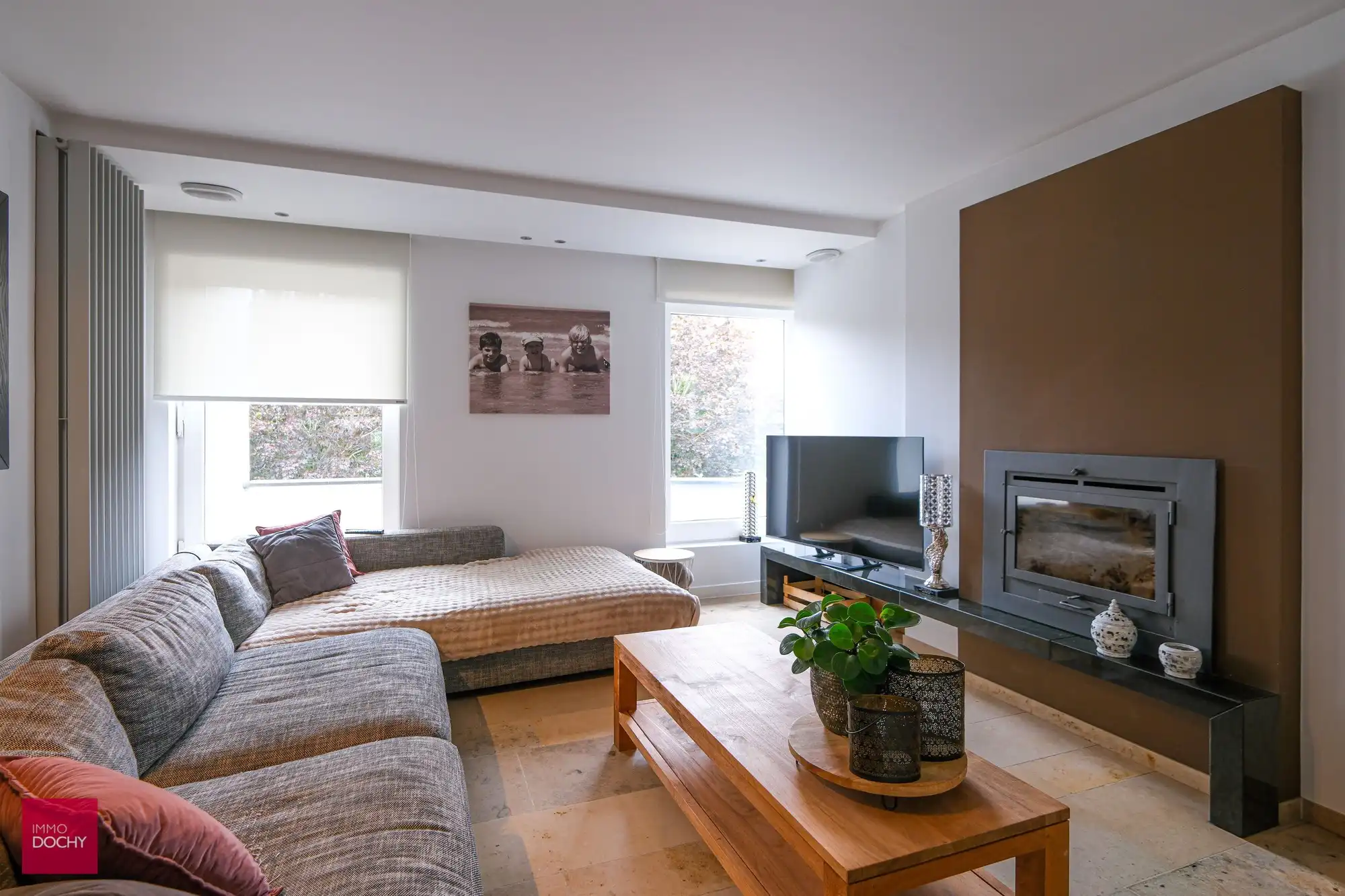 Ruime (groeps)praktijk of kantoor met woning foto 18