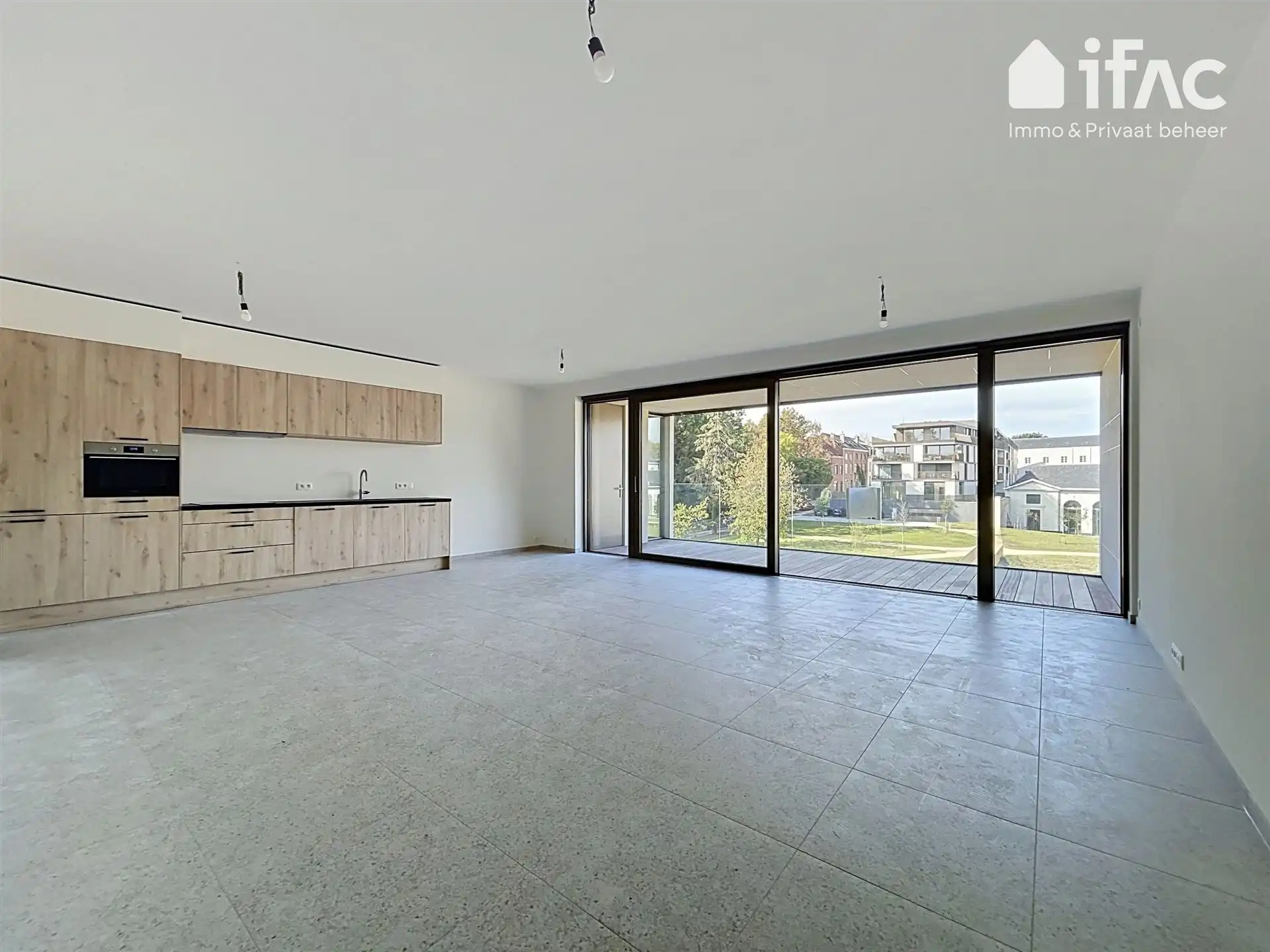 Ruim nieuwbouwappartement met garagebox op de Panquin-site foto 2