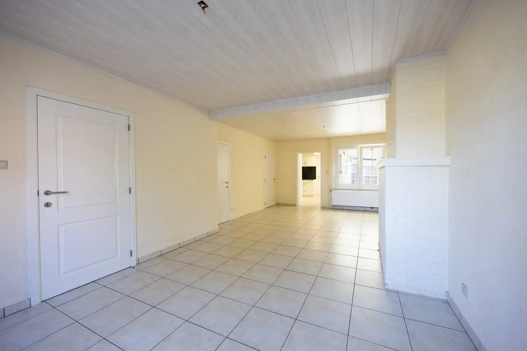 Leuke woning met grote tuin foto 4