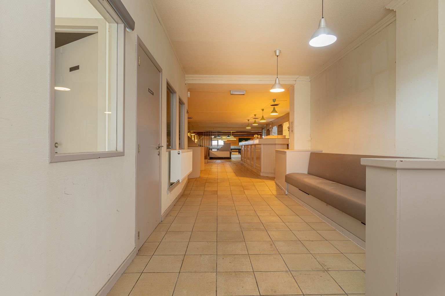 Handelsruimte met woonst in Opwijk centrum! foto 8