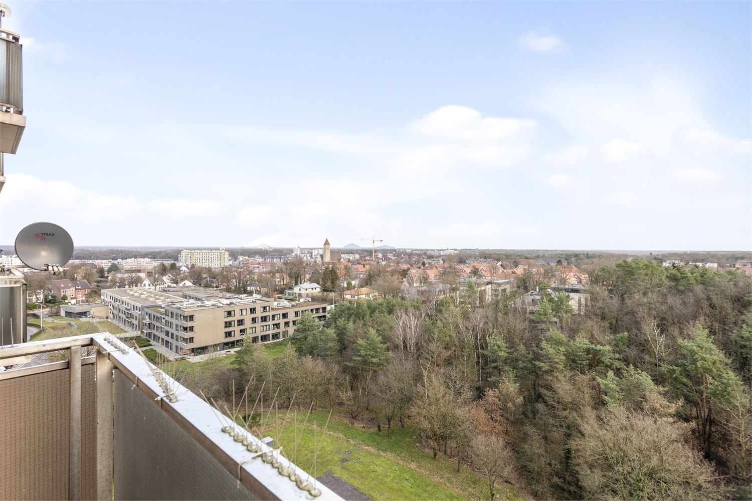 Instapklaar appartement met prachtig uitzicht over Genk! foto 20