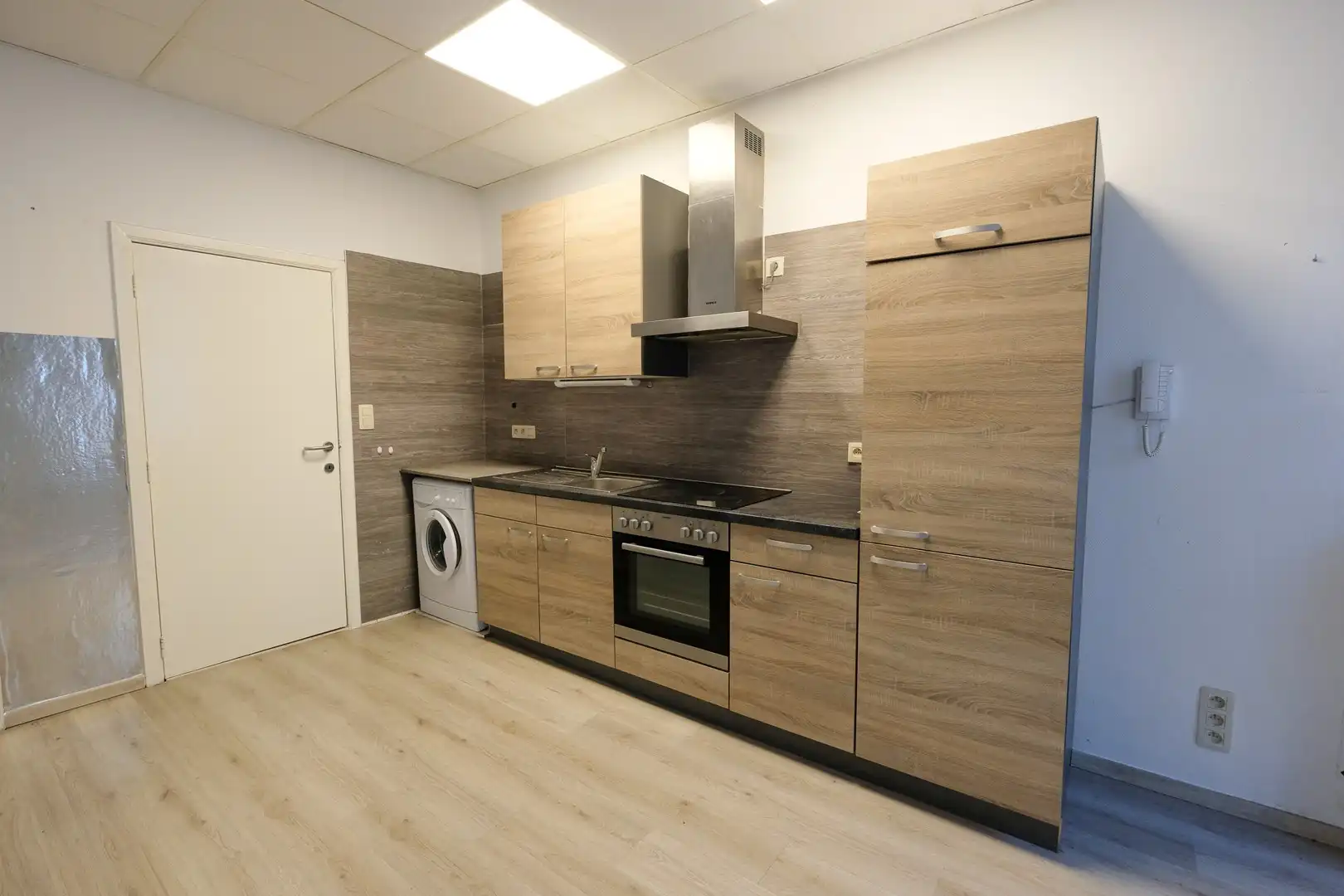 Ruim appartement in centrum Eeklo foto 7