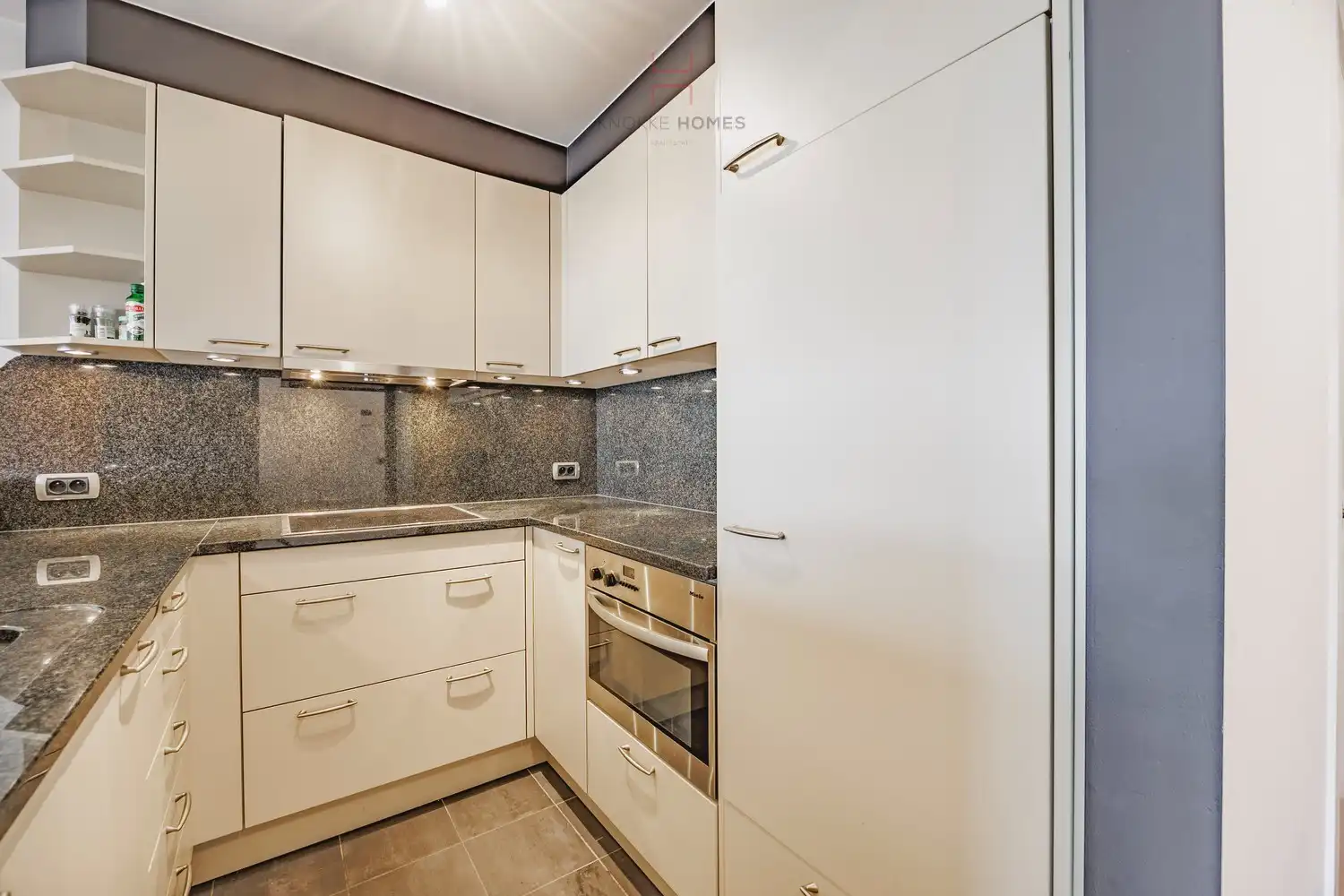 Ruim en lichtrijk appartement met 2 slaapkamers in Duinbergen foto 4