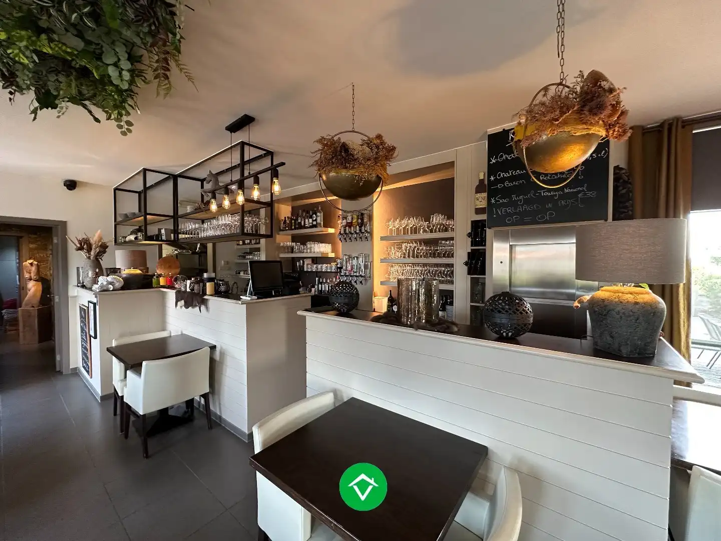 Combinatie wonen & werken: horecazaak met woonst in Eernegem foto 24