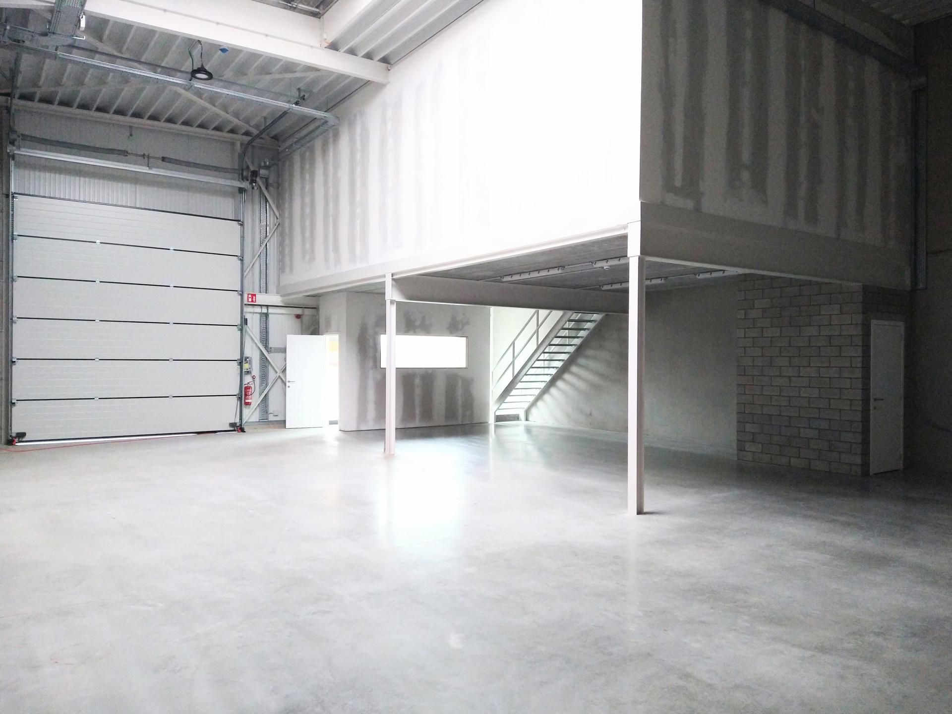 Nieuwbouw KMO-unit met twee autostaanplaatsen te Merksplas. foto 5