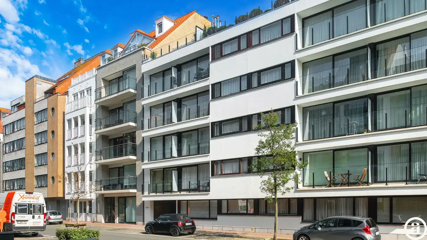 Penthouse appartement met grote zonneterrassen nabij strand  foto 11
