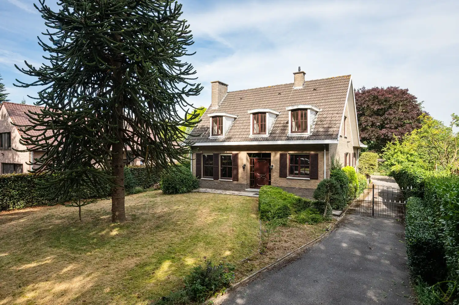 Vrijstaande villa op een uitzonderlijk groot perceel met bosgrond in Lembeke foto 37