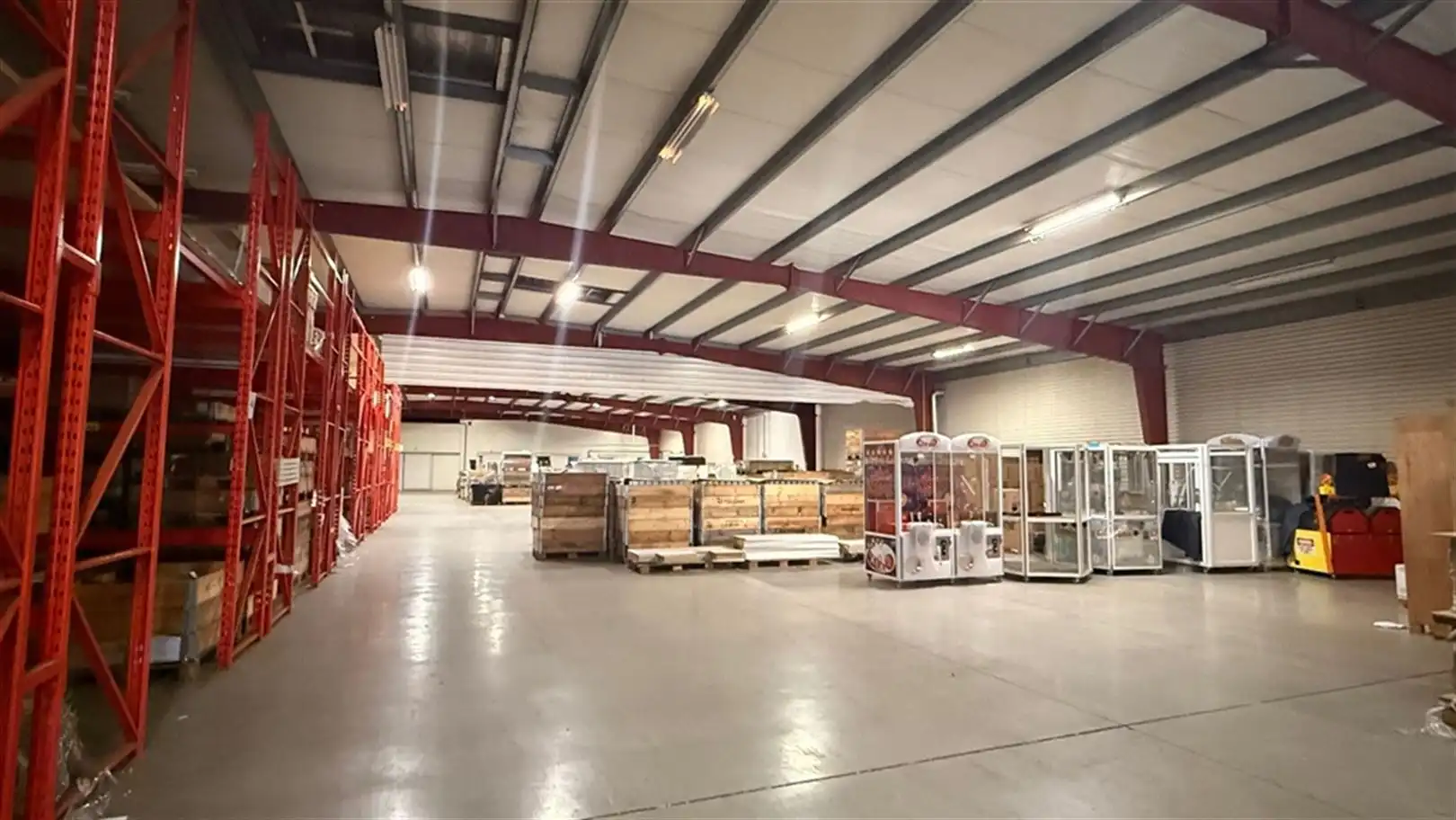 Magazijn op uitmuntende locatie in Sint-Niklaas foto 4