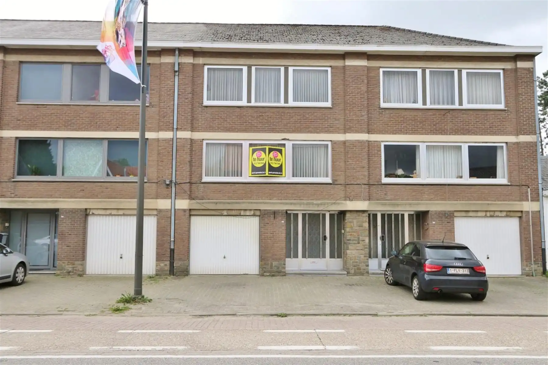 WONING - 3 SLK - TUIN - TERRAS - GARAGE - EXTRA PARKING  foto 2