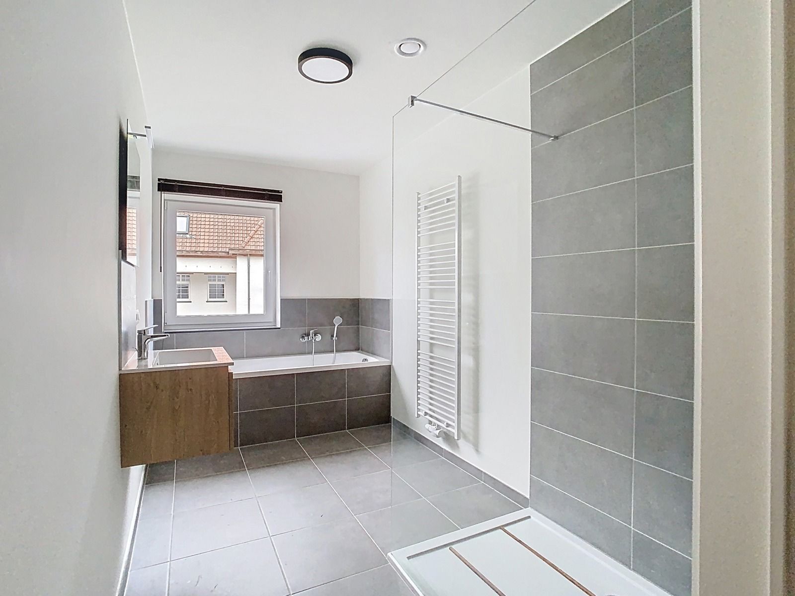 Moderne Nieuwbouwwoning (GB) met 3 SLPK, Tuin én Carport! foto 13