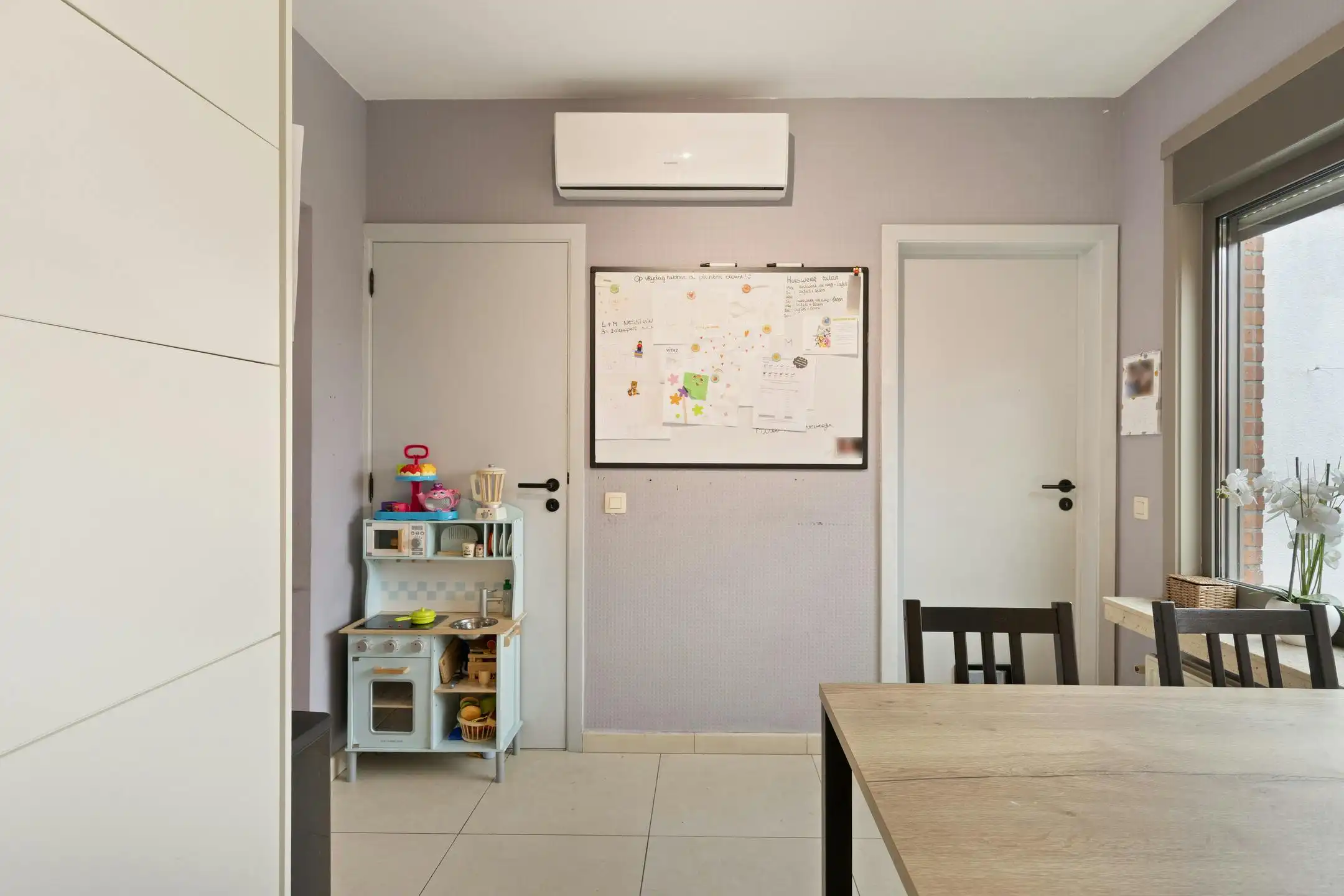 Gezinswoning met 3 slaapkamers en ruime garage op topligging foto 10