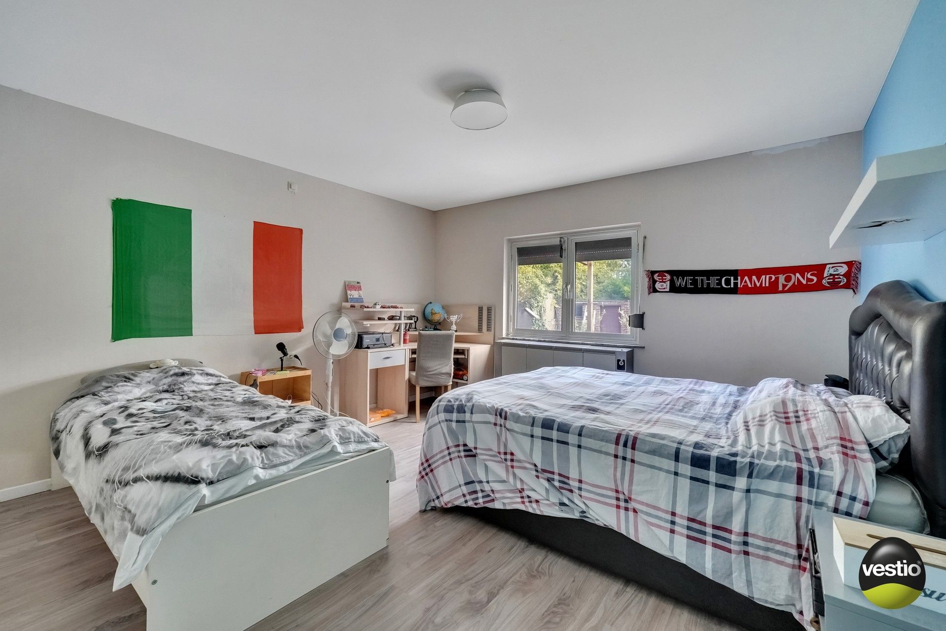 GELIJKVLOERSE BUNGALOW BOORDEVOL POTENTIEEL foto 17