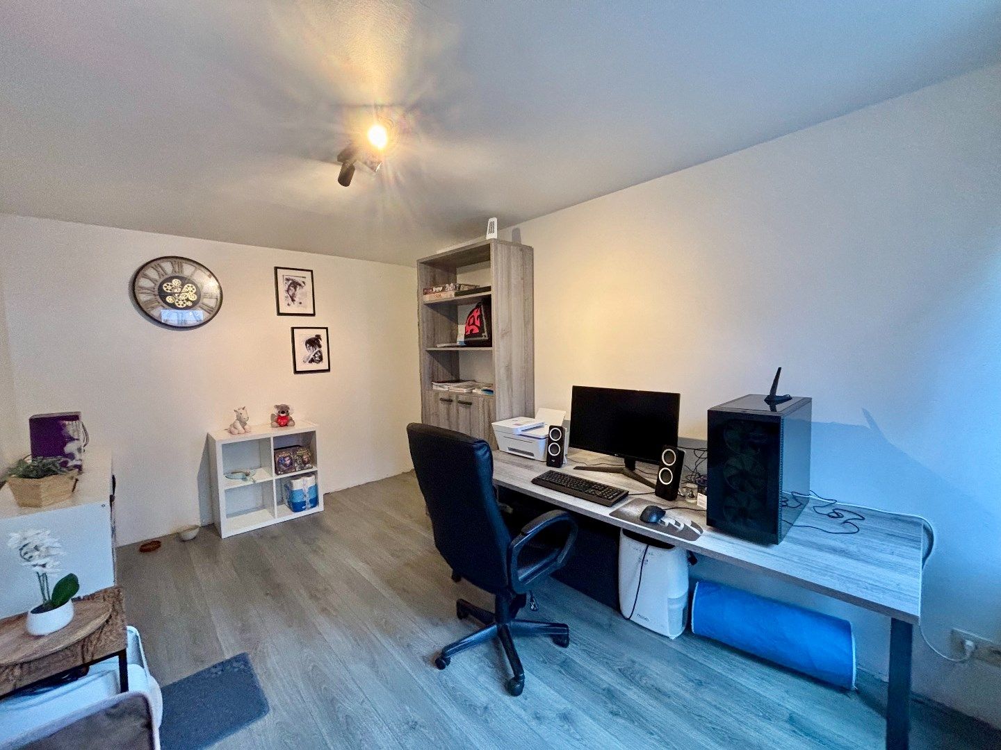 GOED ONDERHOUDEN WONING MET 3SLPK, PRACHTIGE BADKAMER EN GOED ONDERHOUDEN TUIN foto 9