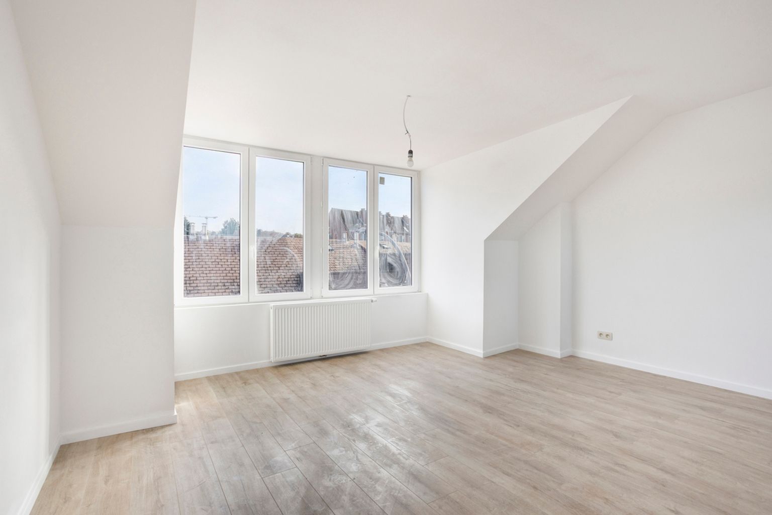 Volledig gerenoveerde gesloten bebouwing te Drogenbos foto 17