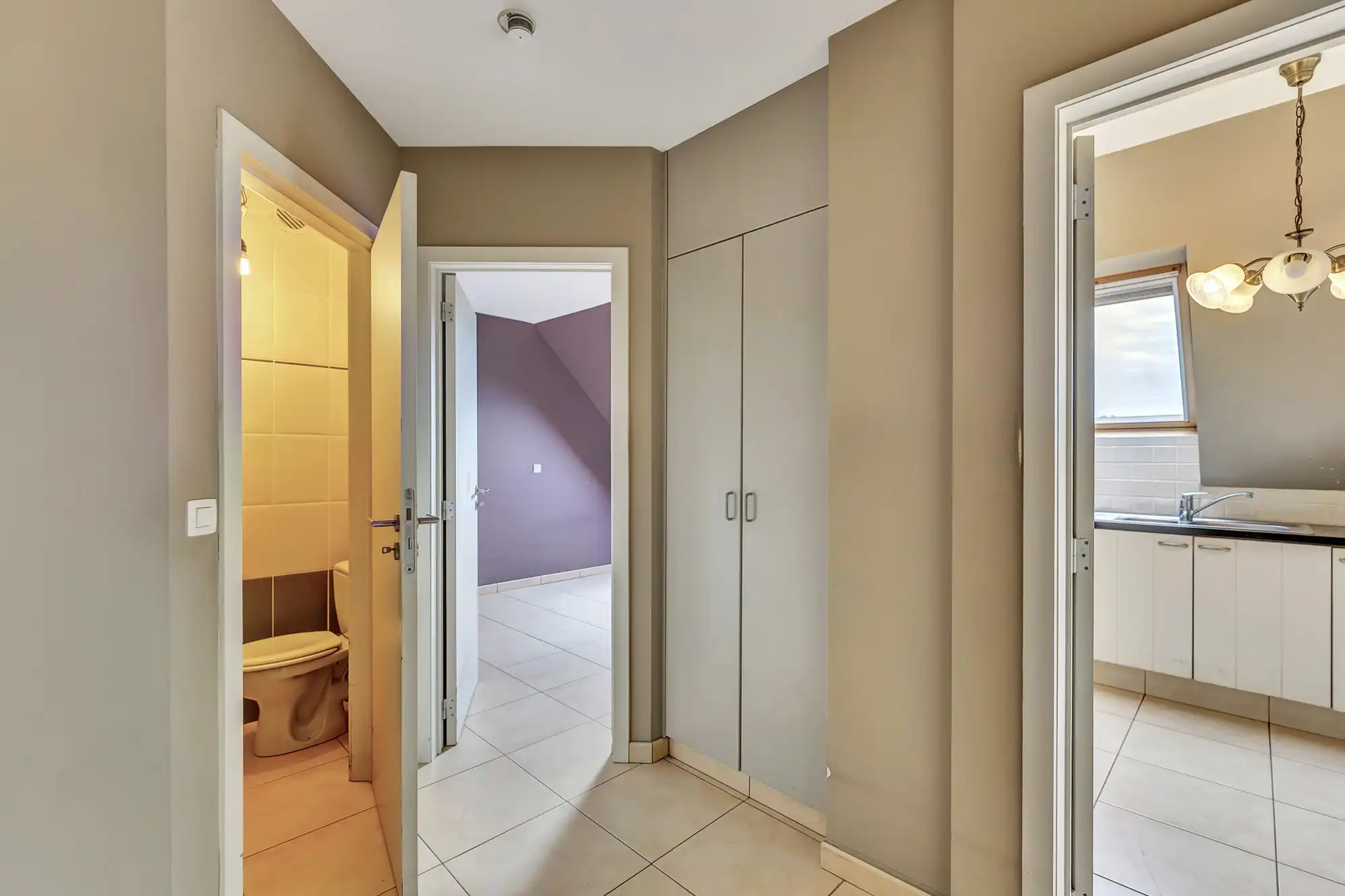 Instapklaar dakappartement in het centrum van Denderhoutem foto 8