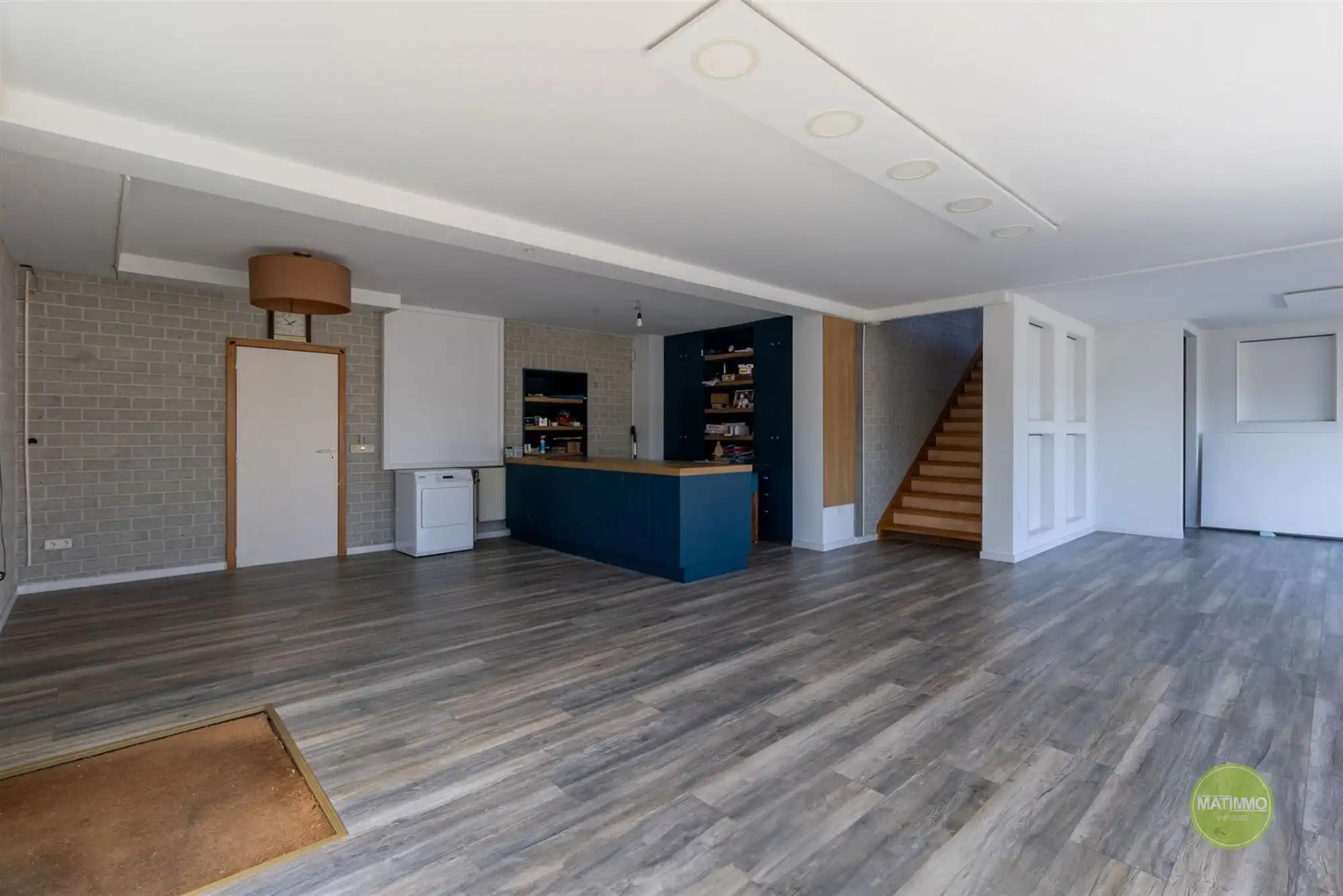 Uniek handelshuis met ruime woonst op toplocatie in Mol  foto 2