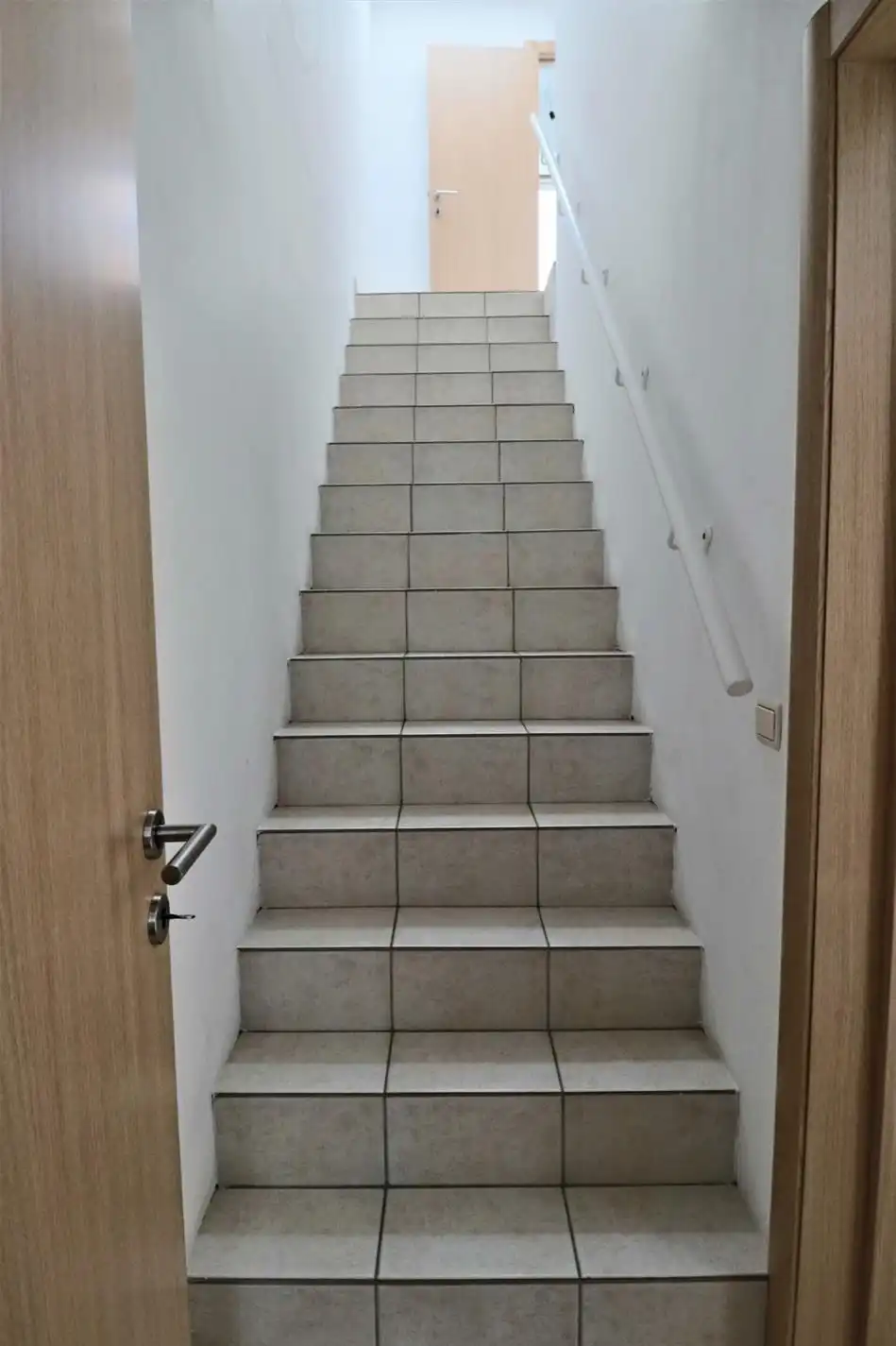 Ruim duplex appartement met zonnig terras in centrum Koekelare  foto 7