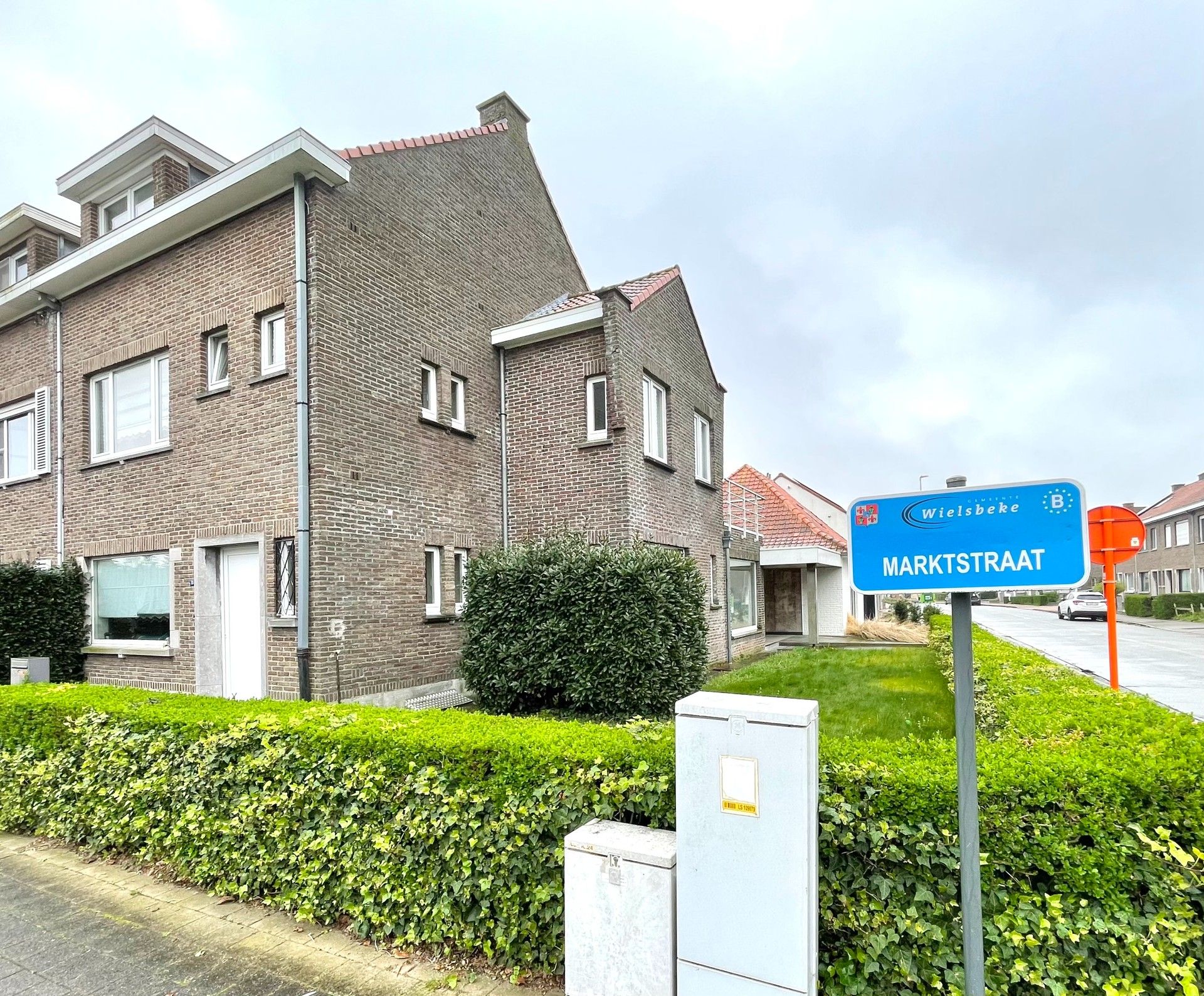 RUIME WONING MET 5 KAMERS & MULTIFUNCTIONEEL BIJGEBOUW foto 2