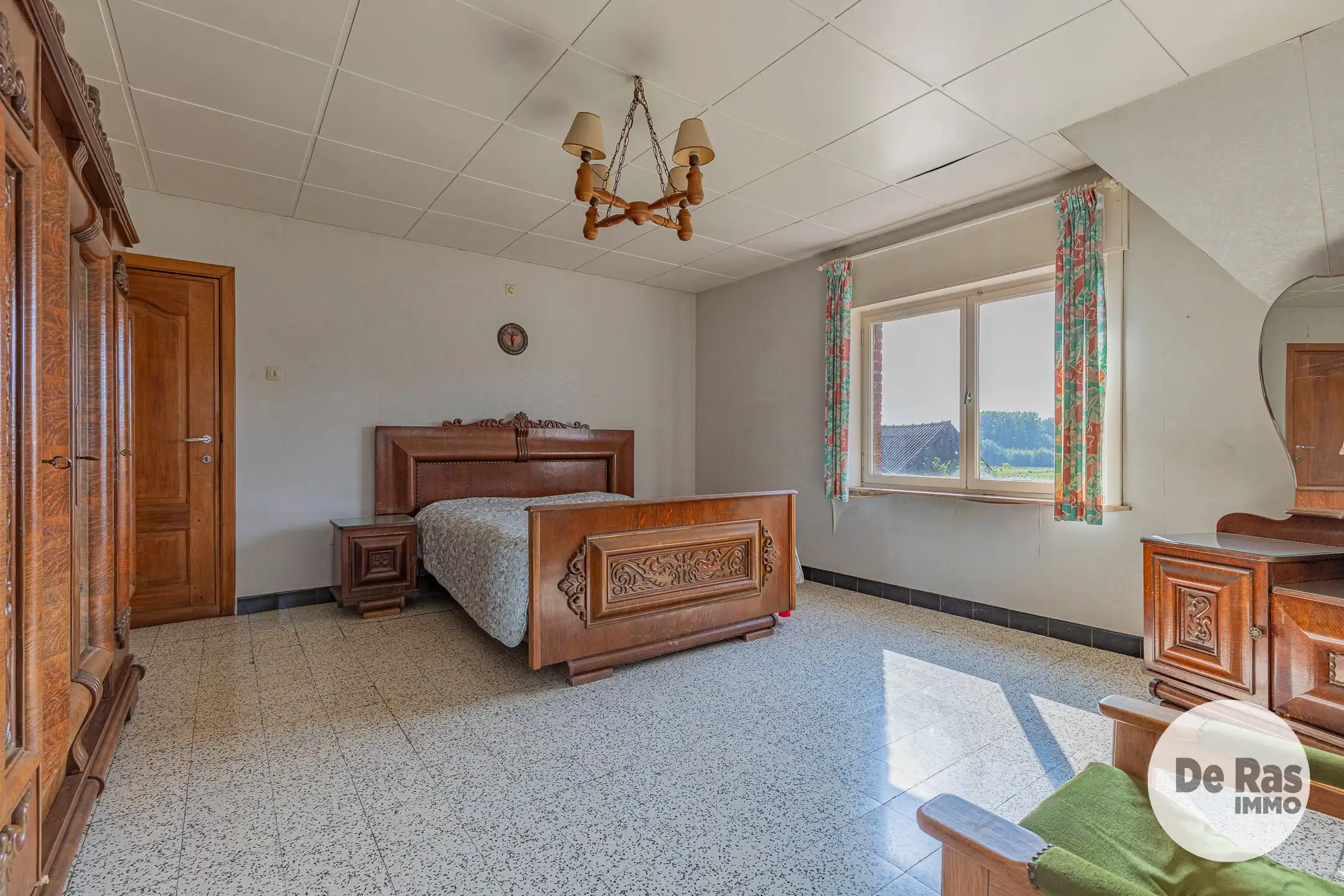 VLEKKEM- Ruime woning met 4 slaapkamers en uitgestrekte tuin foto 17