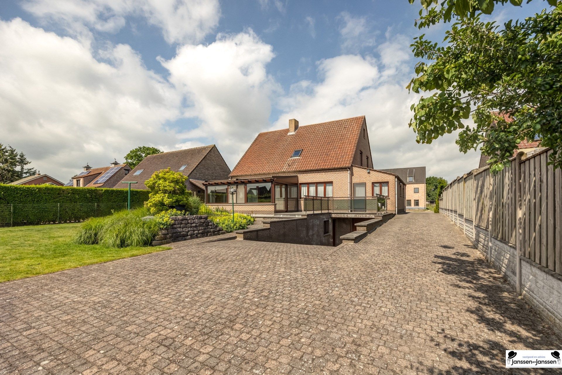Ruime gezinswoning met 3à4 slaapkamers, kelder op een centrale locatie! foto 34