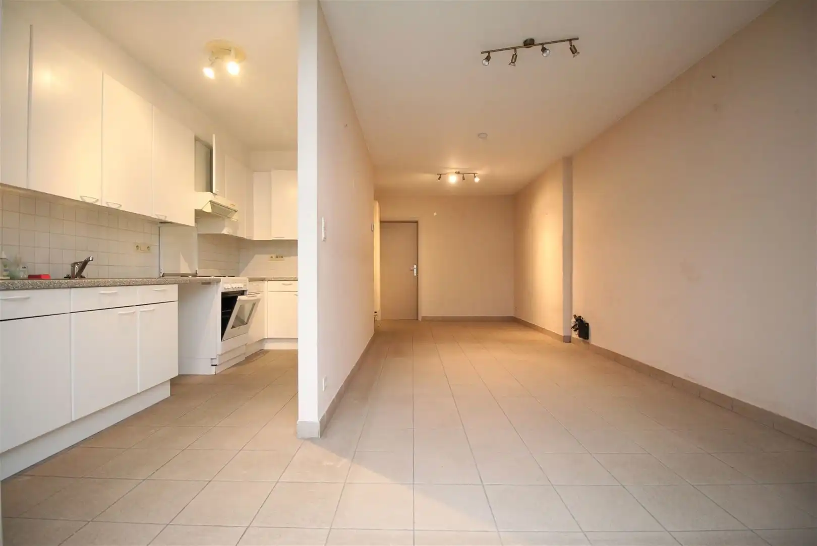 Gelijkvloersappartement met 1 slaapkamer en tuin in centrum Merksem foto 3