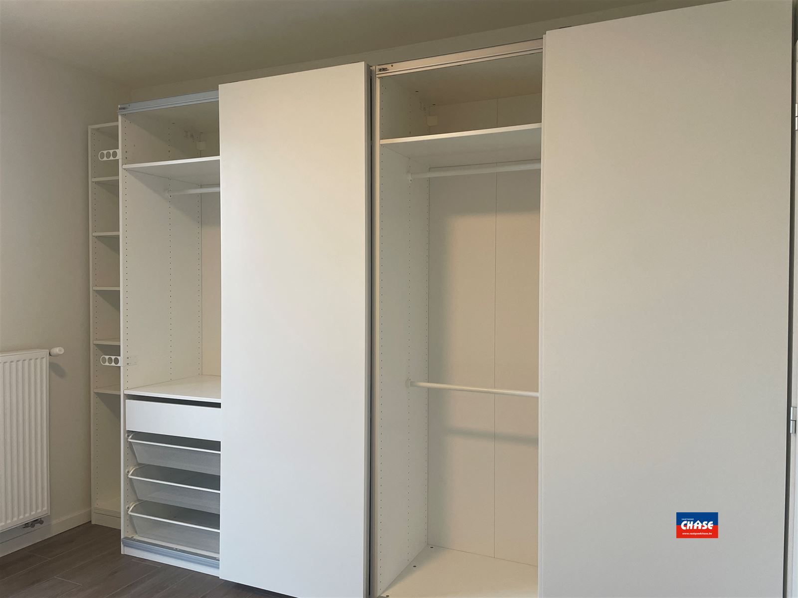 Knap nieuwbouwappartement met 2 slaapkamers, groot terras met prachtig uitzicht en ondergrondse autostaanplaats foto 14