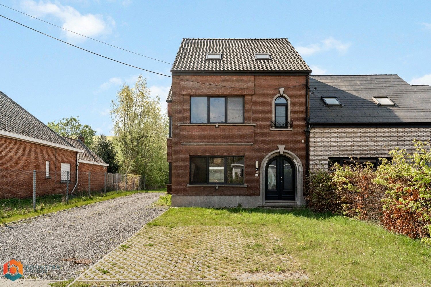 Woning met 3 slpkrs op ruim perceel te OLV-Waver foto {{pictureIndex}}