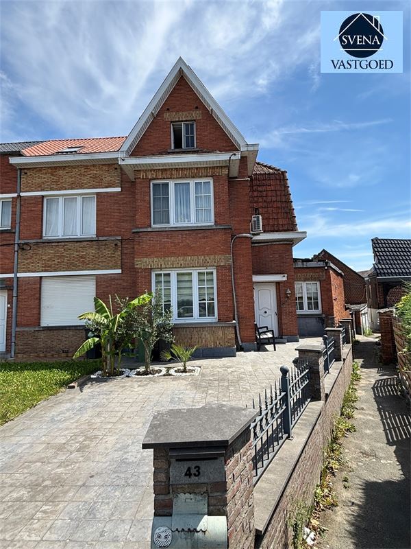 3-GEVELWONING MET 4 SLAAPKAMERS EN TUIN foto {{pictureIndex}}