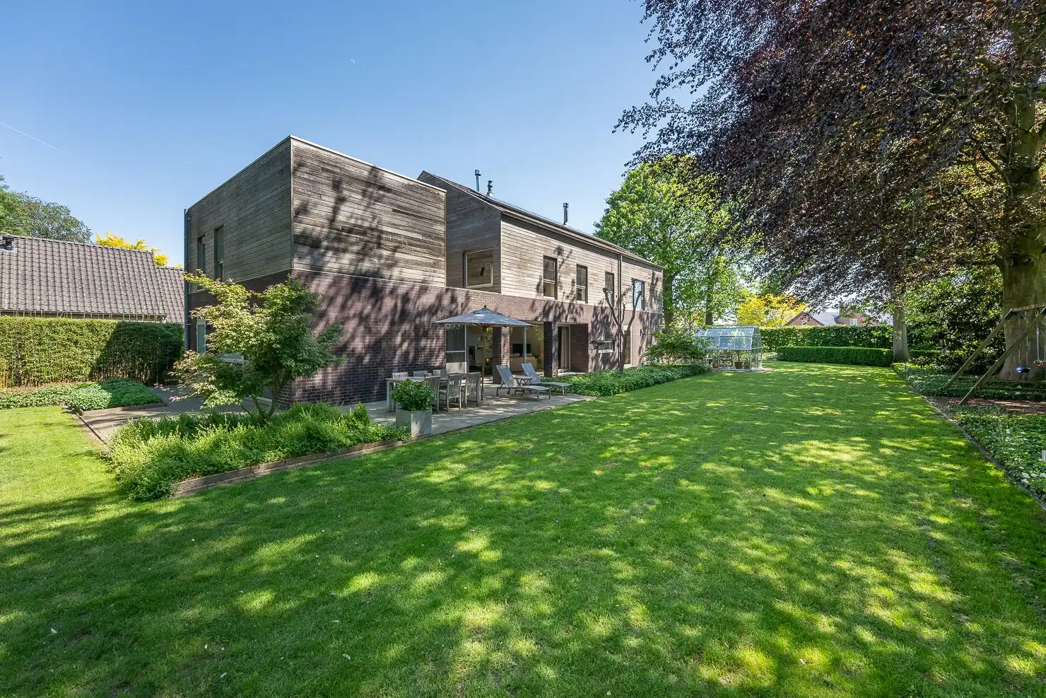 Unieke villa met praktijkmogelijkheid te Sijsele (Damme) foto 5