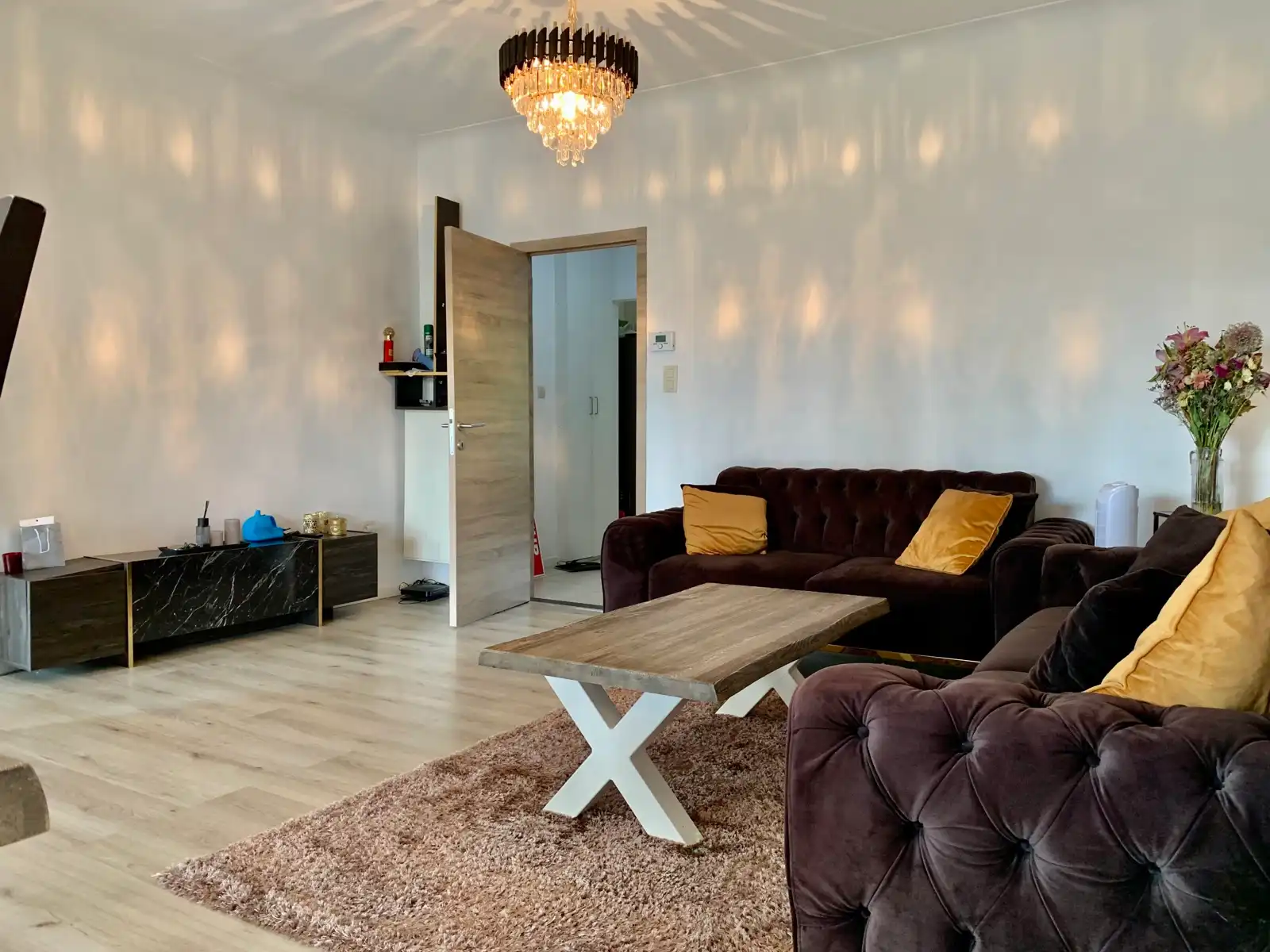 2 slaapkamer app. met terras in een klein gebouw met lift  foto 2