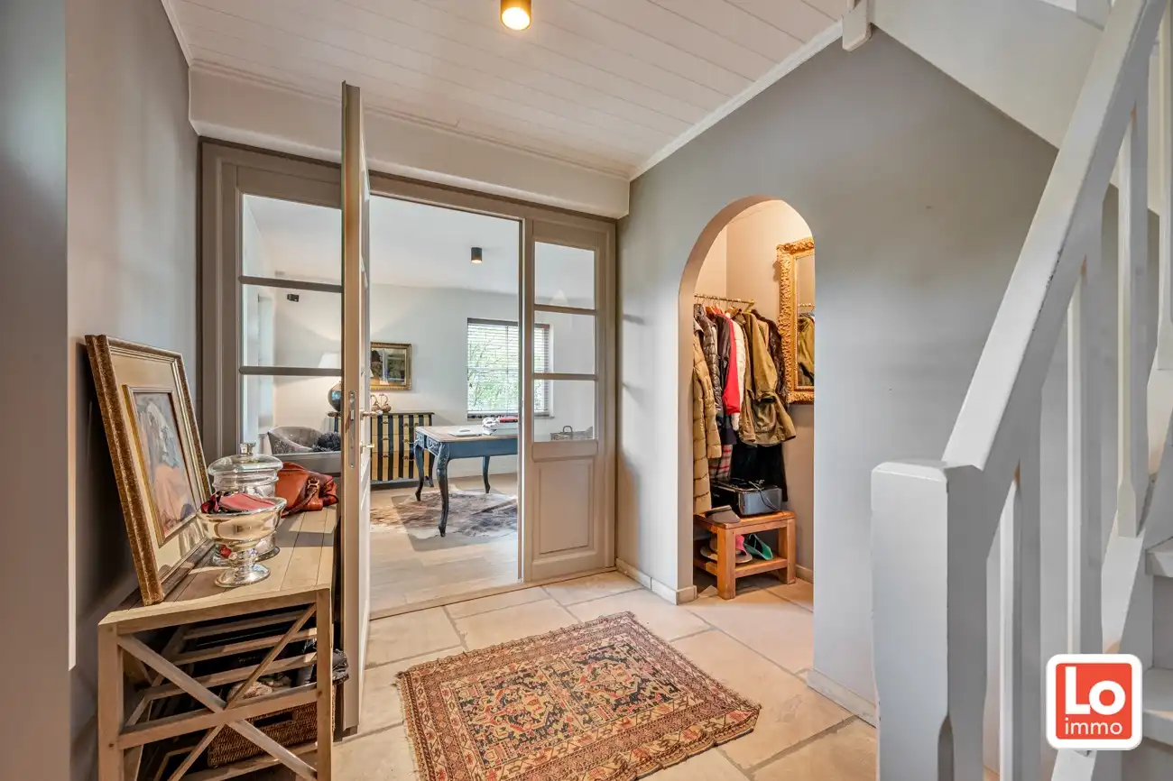 VERKOCHT! Charmante alleenstaande woning met inpandige garage en grote tuin op een rustige, groene locatie nabij het centrum van Beervelde! foto 4