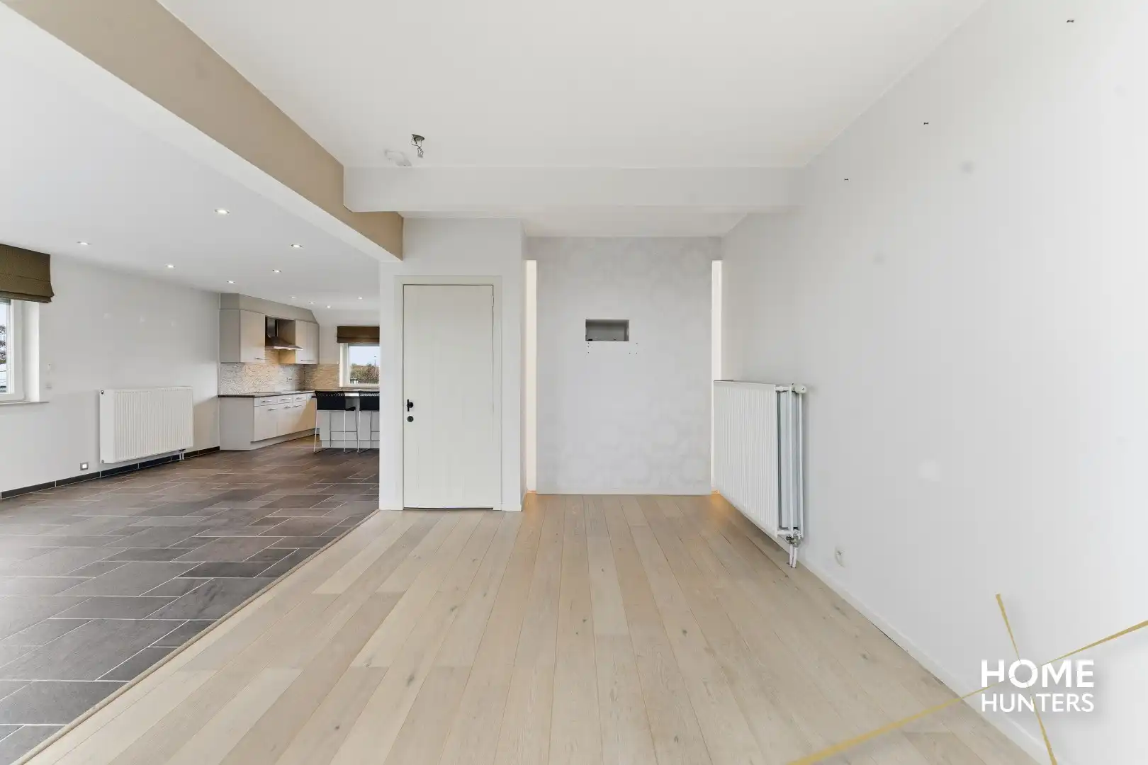 Stijlvol duplex appartement met 3 slaapkamers in hartje Kortemark! foto 6
