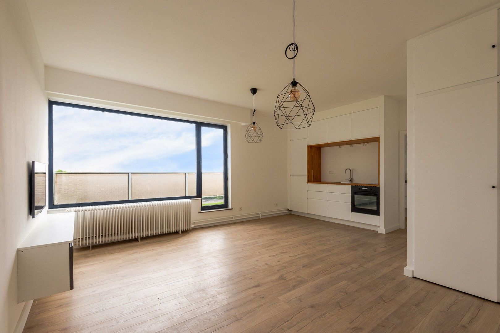 Instapklare studio met prachtig uitzicht op het MAS – ideale investering of starters appartement! foto 5