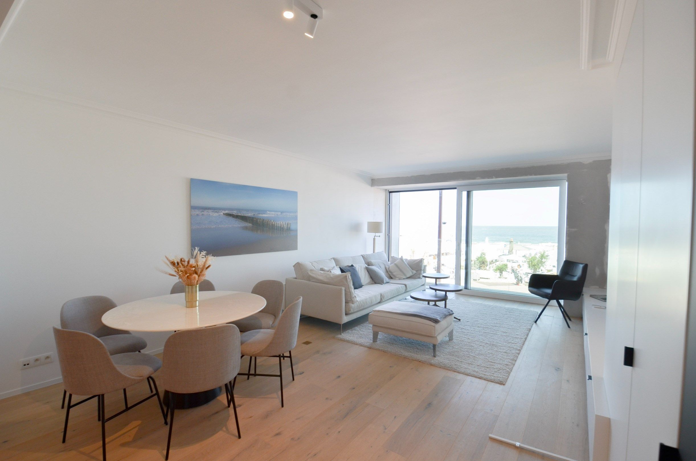 Stijlvol, recent gerenoveerd appartement met frontaal zeezicht. foto 10