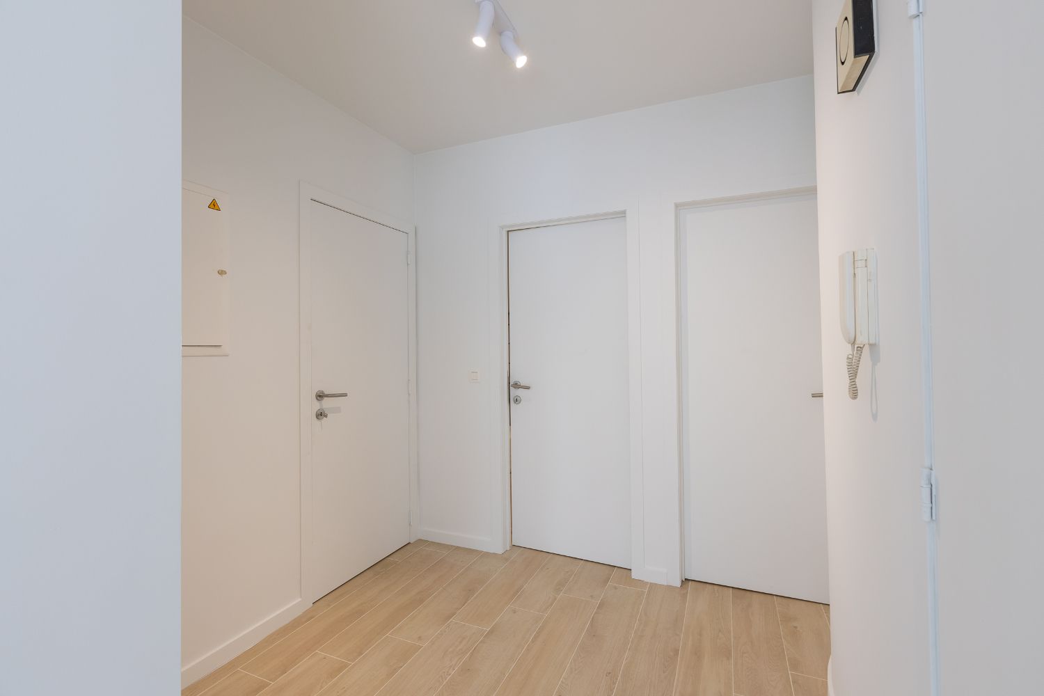 Gerenoveerd 2 slaapkamer appartement foto 10