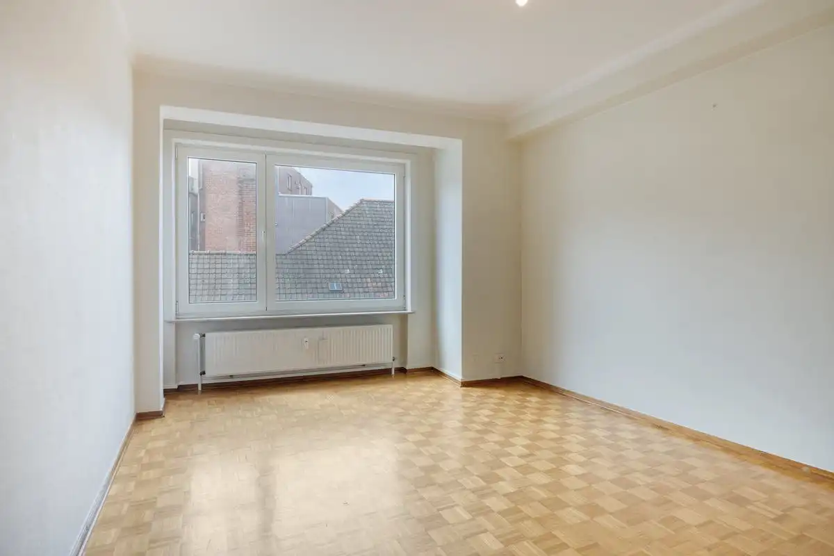 Karaktervol appartement (89m²) te koop in hartje Kortrijk foto 6