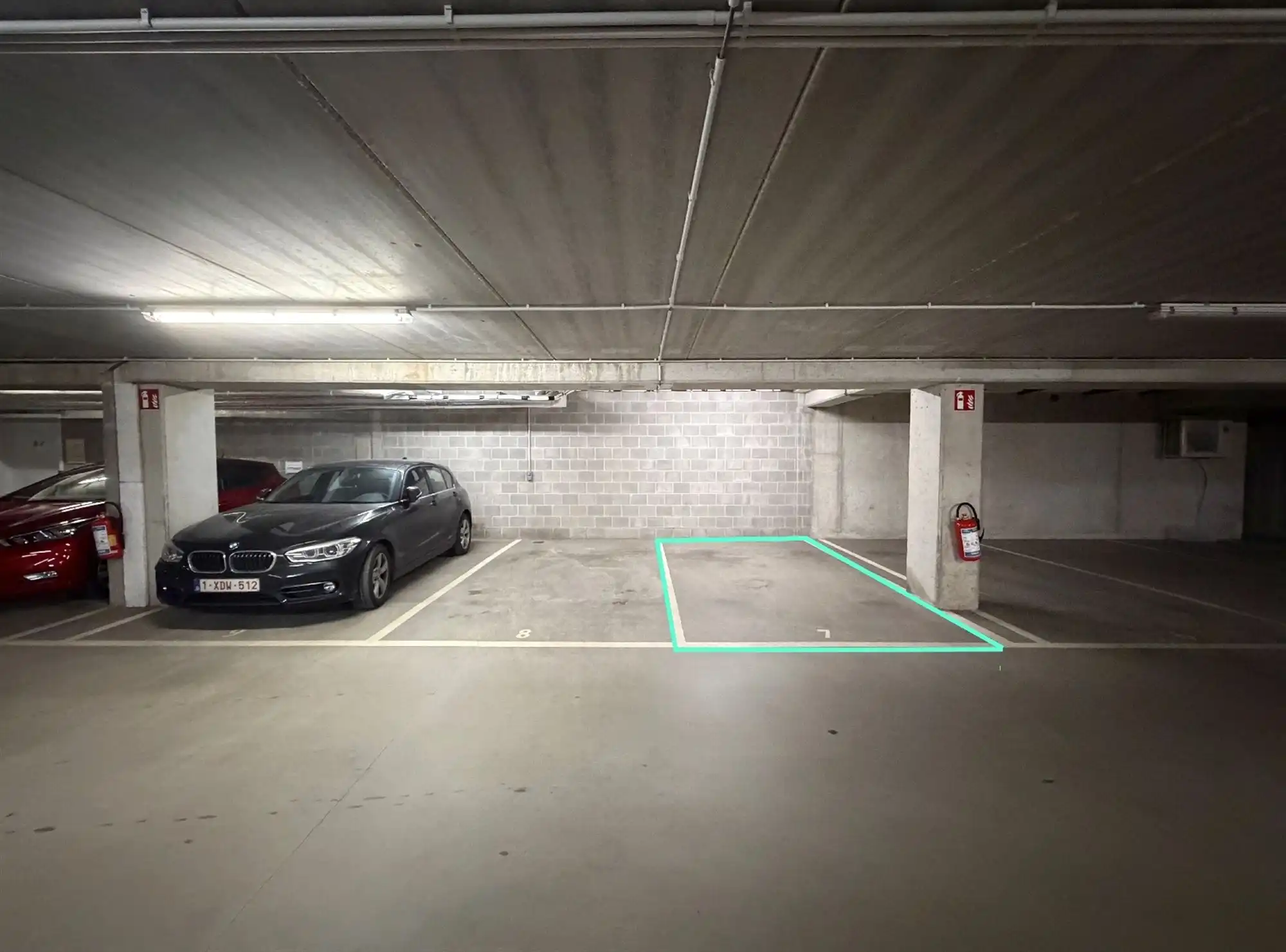 Garageplaats te huur in de Cadixbuurt. foto 2