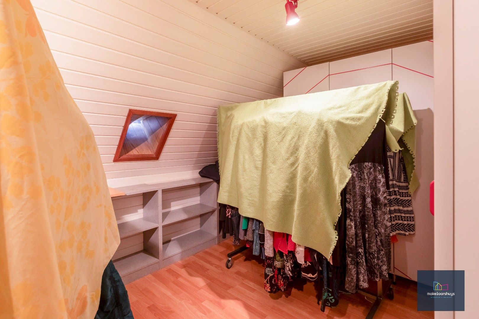 Ruime woning in rij met tuin, garage en 4 slaapkamers in Wondelgem  foto 20