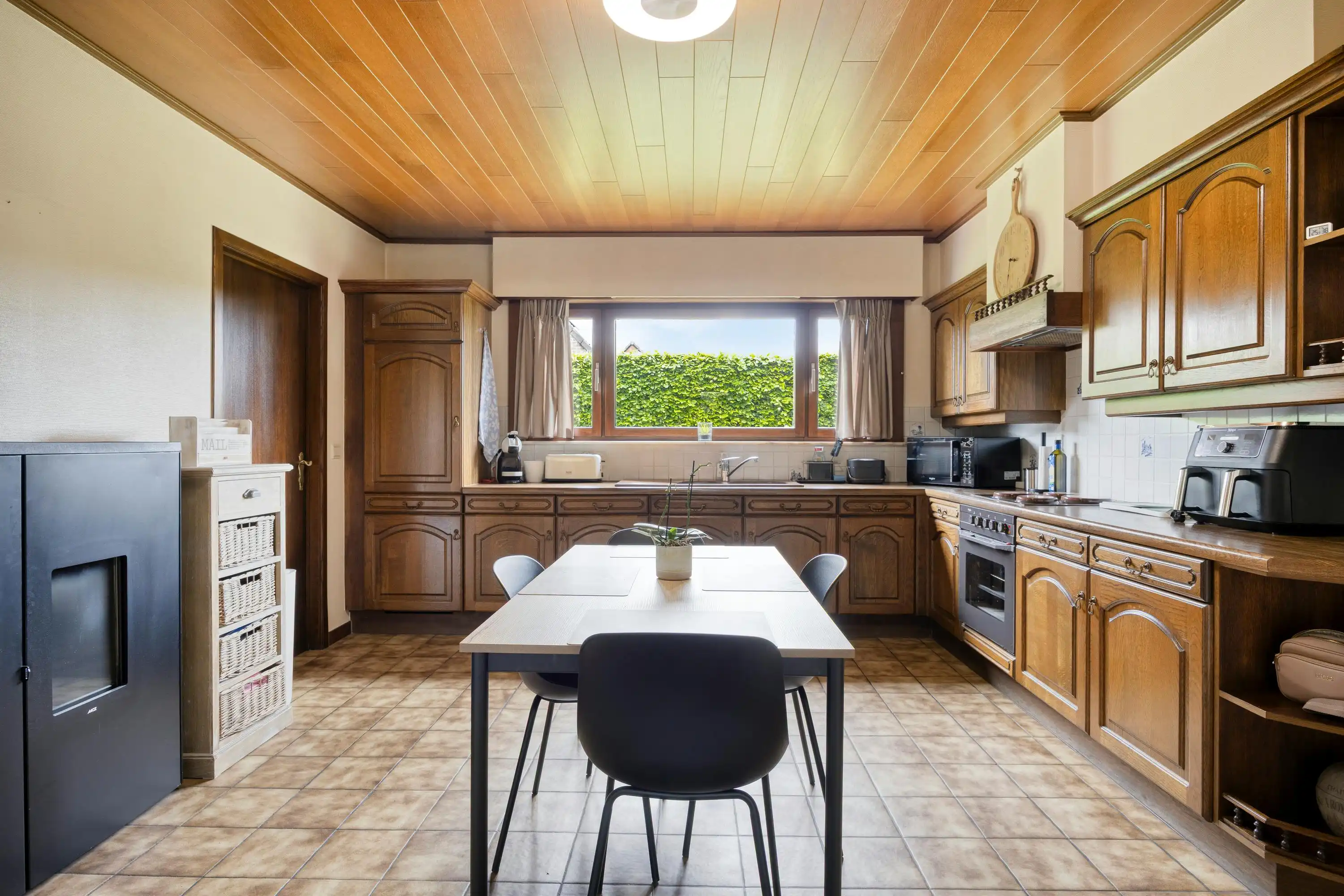 Alleenstaand huis met veel potentieel te koop in Waregem foto 6