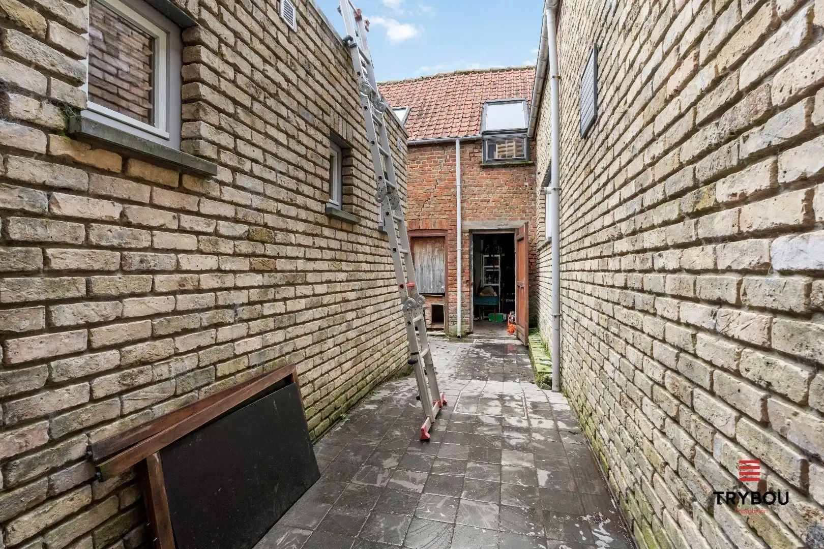 Prachtig handelspand met woonst op centrale ligging te Merkem. foto 11