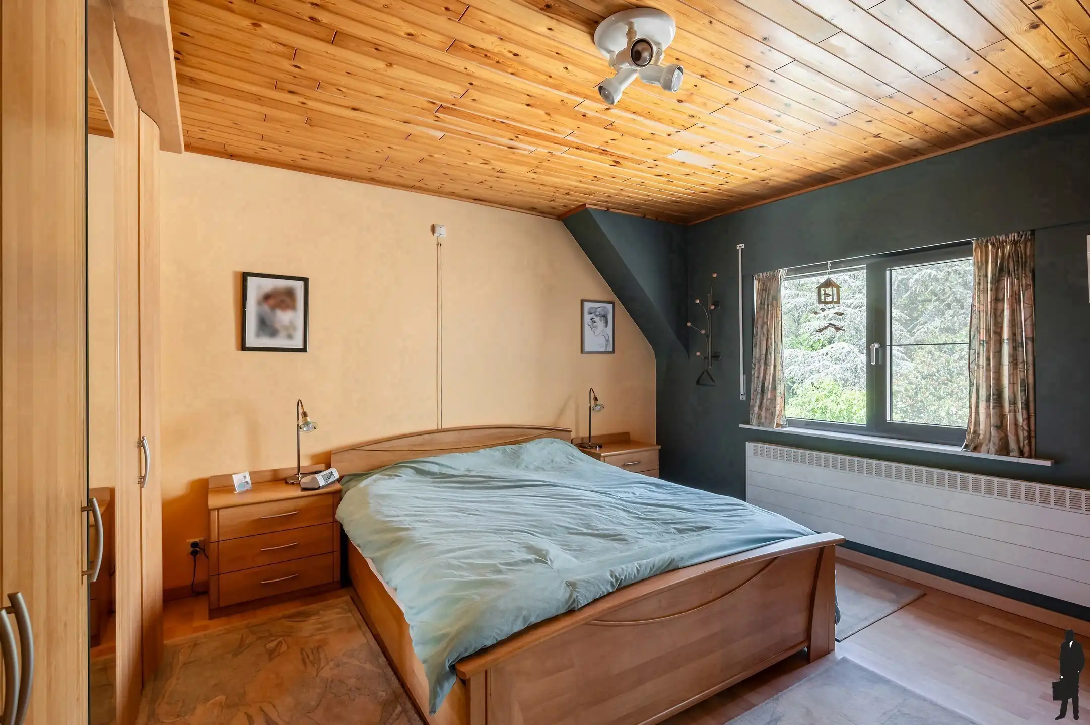 Ruime gezinswoning met 4 slaapkamers, veranda en zonnige tuin nabij scholen, winkels en station te Kalmthout foto 17