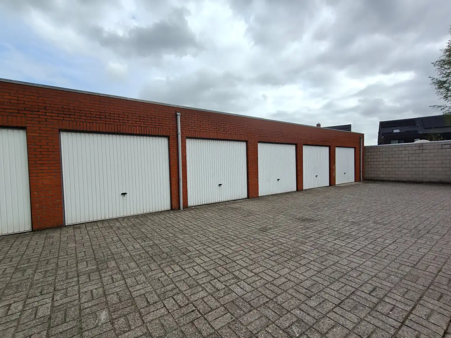 Appartement met garage op de tweede verdieping te Sint-Niklaas foto 8