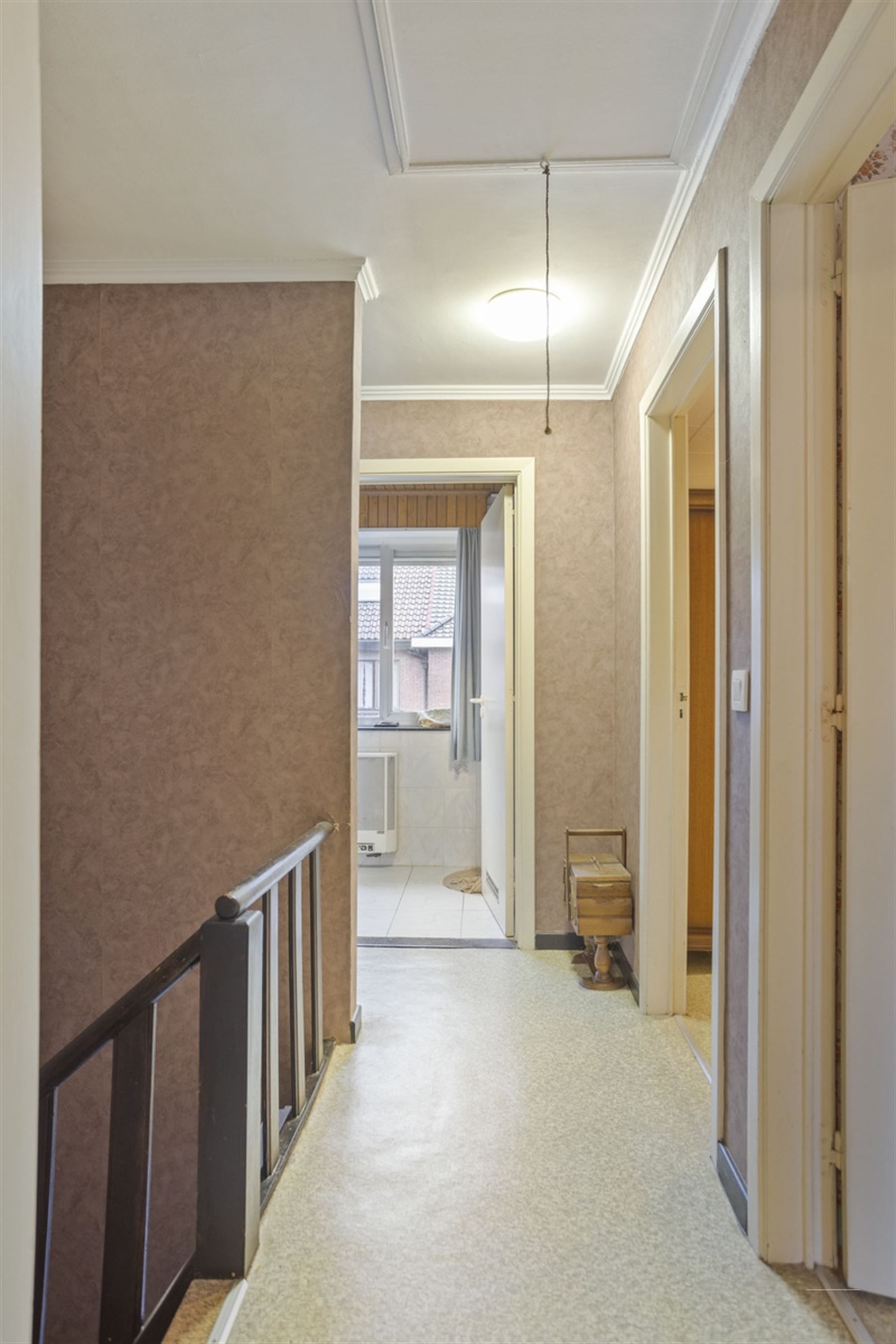 Halfopen bebouwing met 3 slaapkamers - op te frissen foto 9