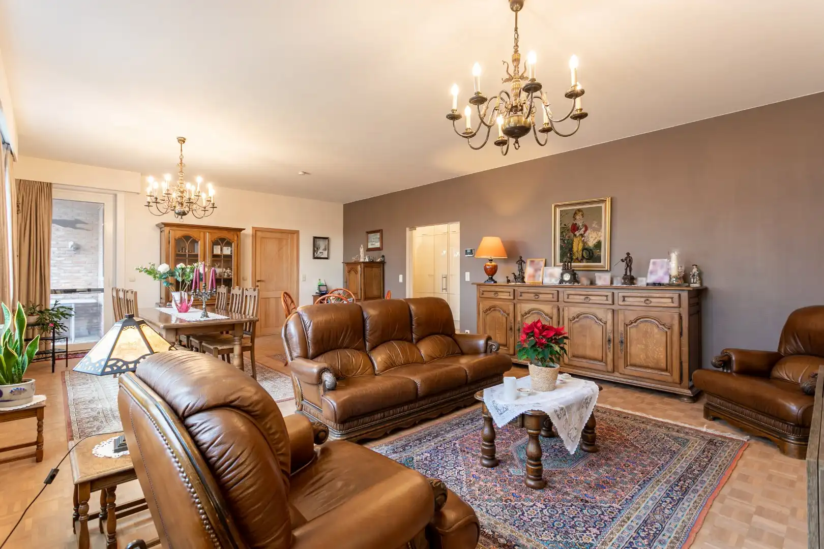 Instapklaar en energiezuinig penthouse  3 slpks., 2 badk., kelder en 2 autostpl. foto 3