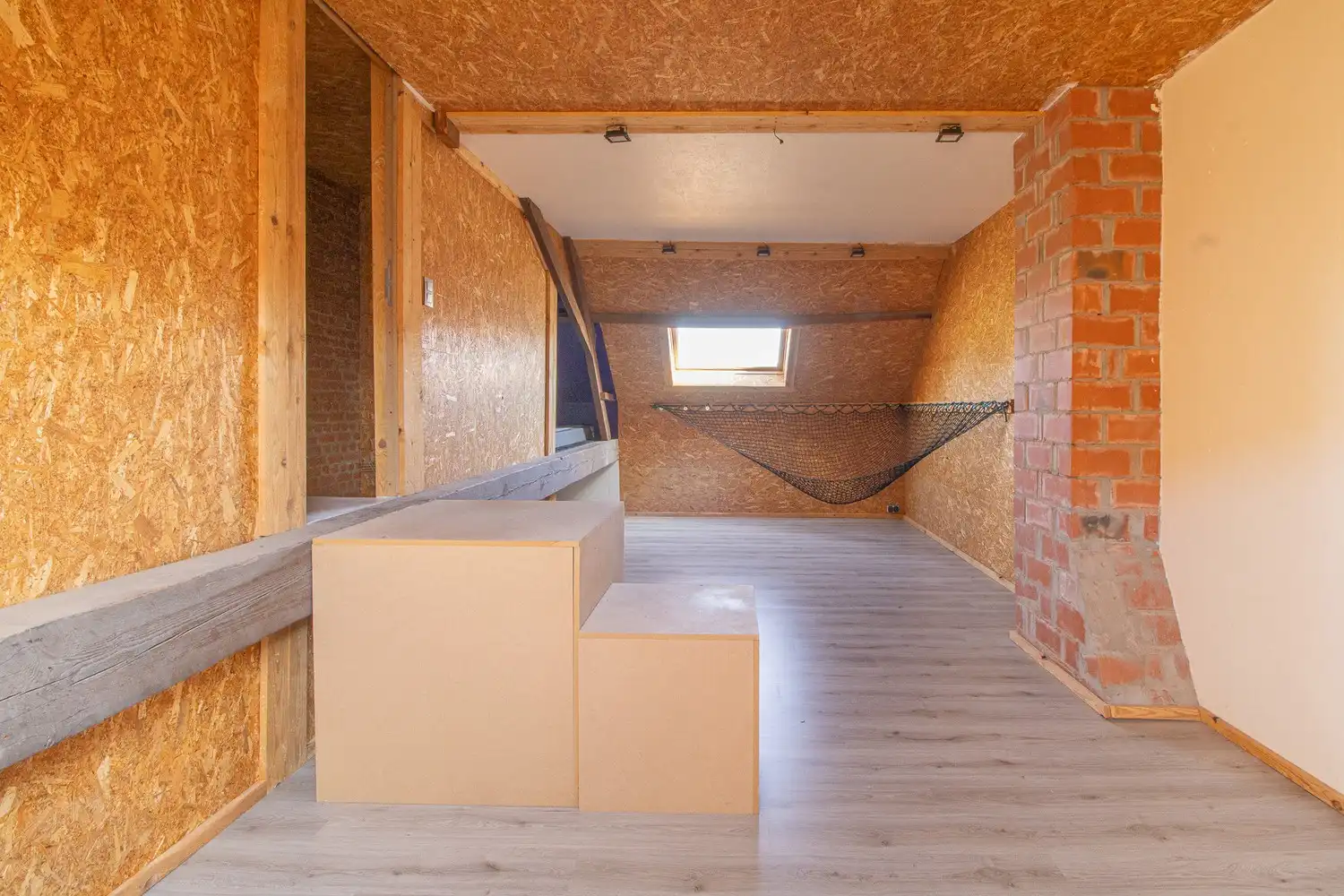 Een ruime gezinswoning (voorheen twee woningen) met 3 slaapkamers en garage met ruime tuin foto 12